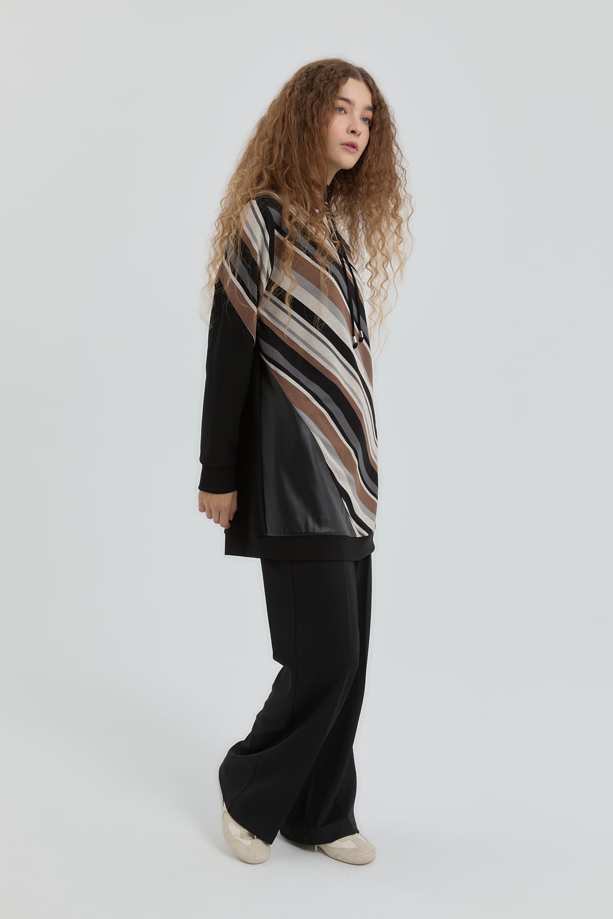 NİHAN Tunik Nihan Dik Yaka Desenli Sweat  Siyah_modest