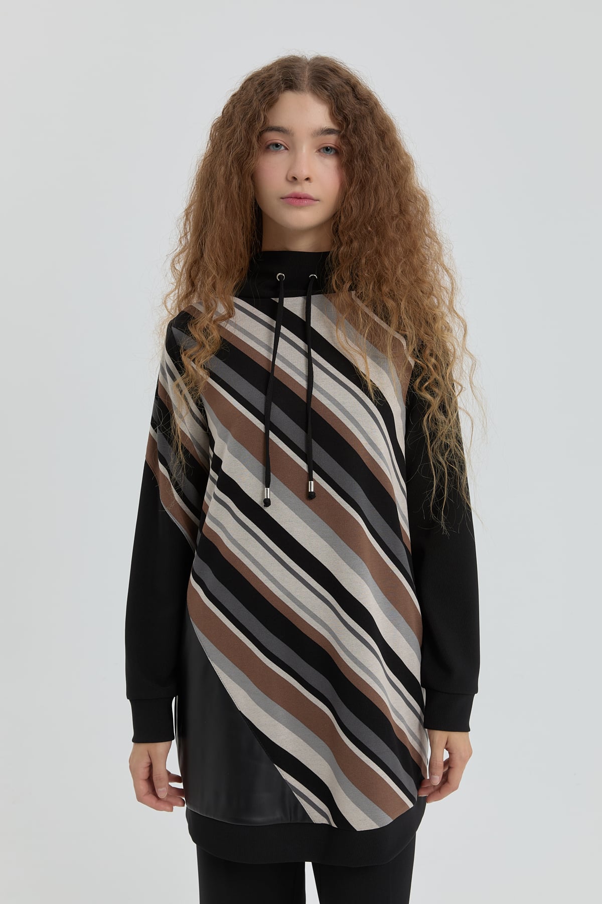 NİHAN Tunik Nihan Dik Yaka Desenli Sweat  Siyah_modest