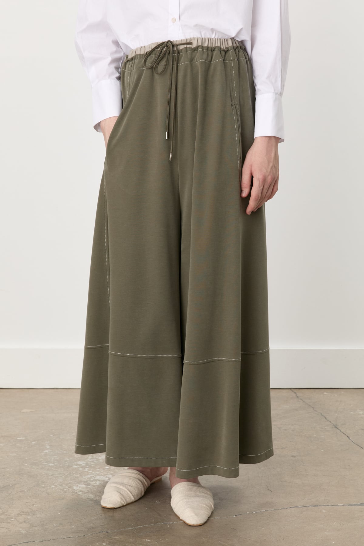 NİHAN Pants Nihan Dikiş Detaylı Bol Paça Örme Pantolon  Haki_modest