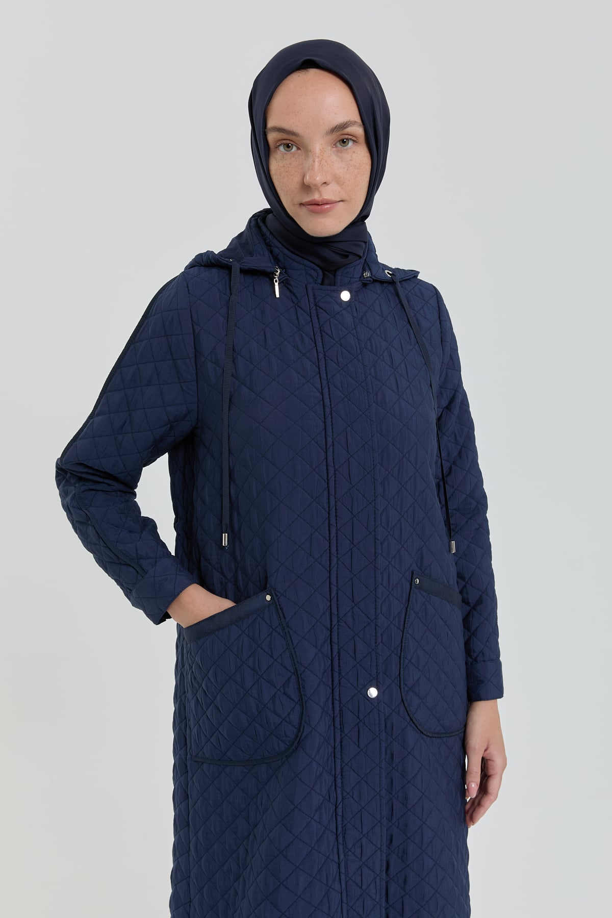 NİHAN Trench Coat Nihan İnce Kapitone Cep Detaylı Kap  Lacivert_modest