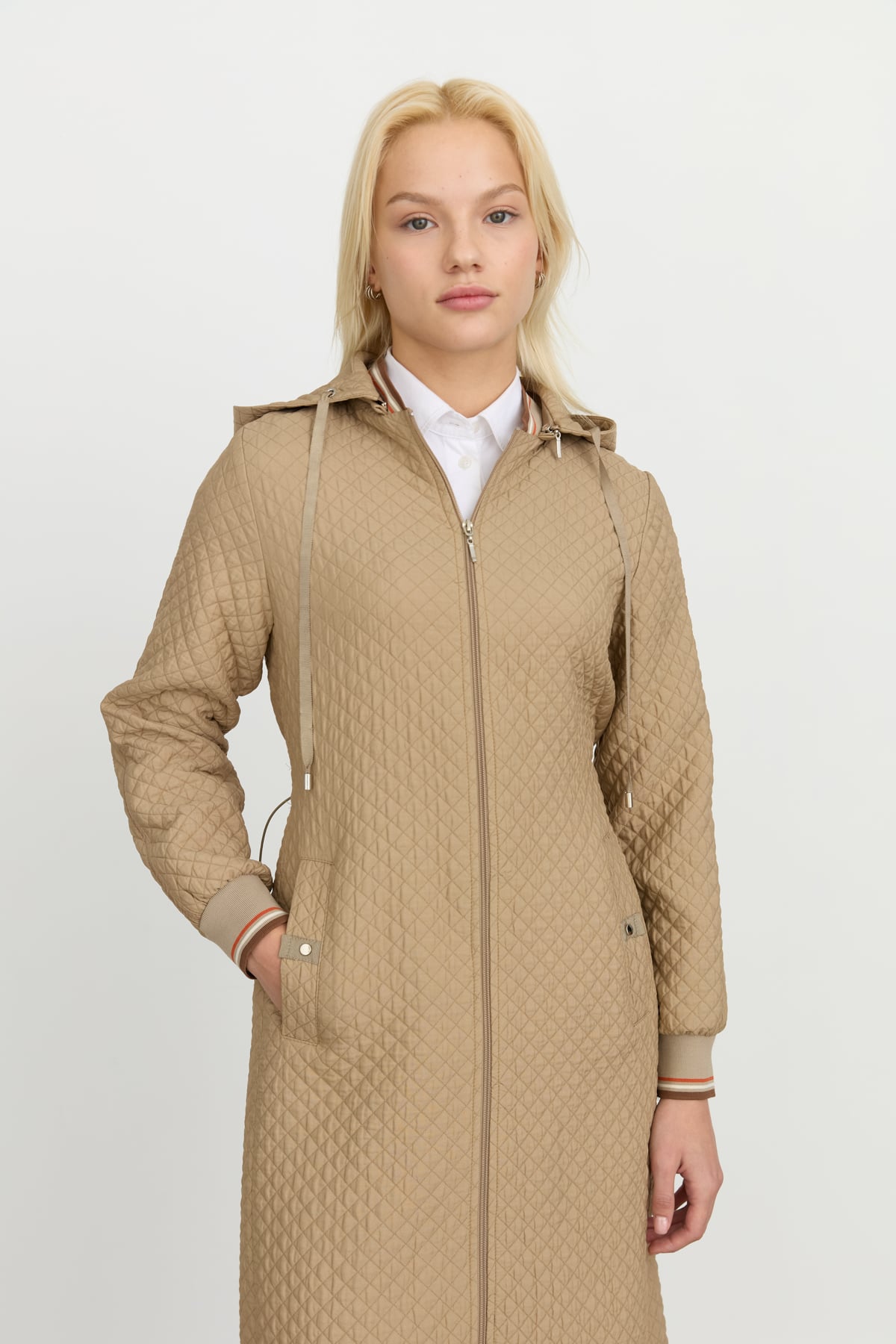 NİHAN Trench Coat Nihan İnce Kapitone Ribanalı Kap  Bej_modest