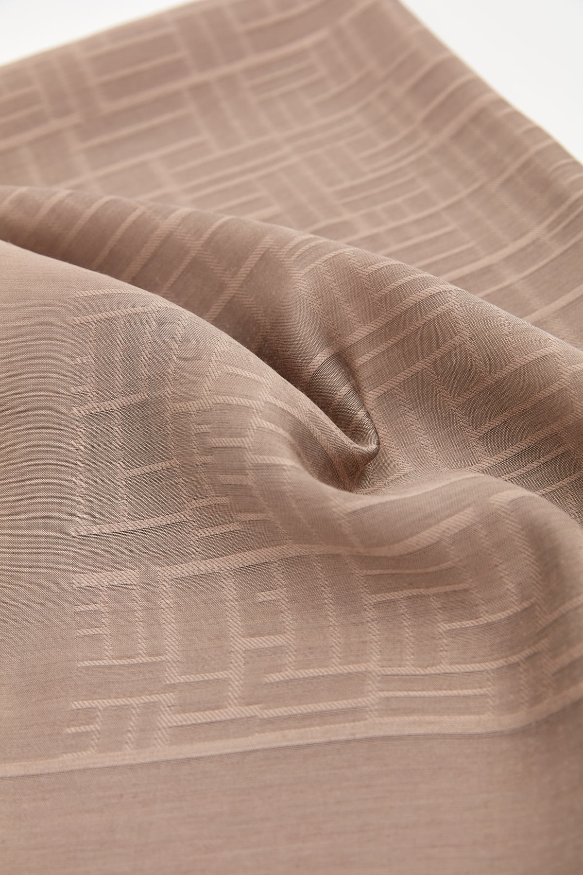NİHAN Silk Shawl Nihan İpek Yün Labirent Desen Şal  Toprak_modest