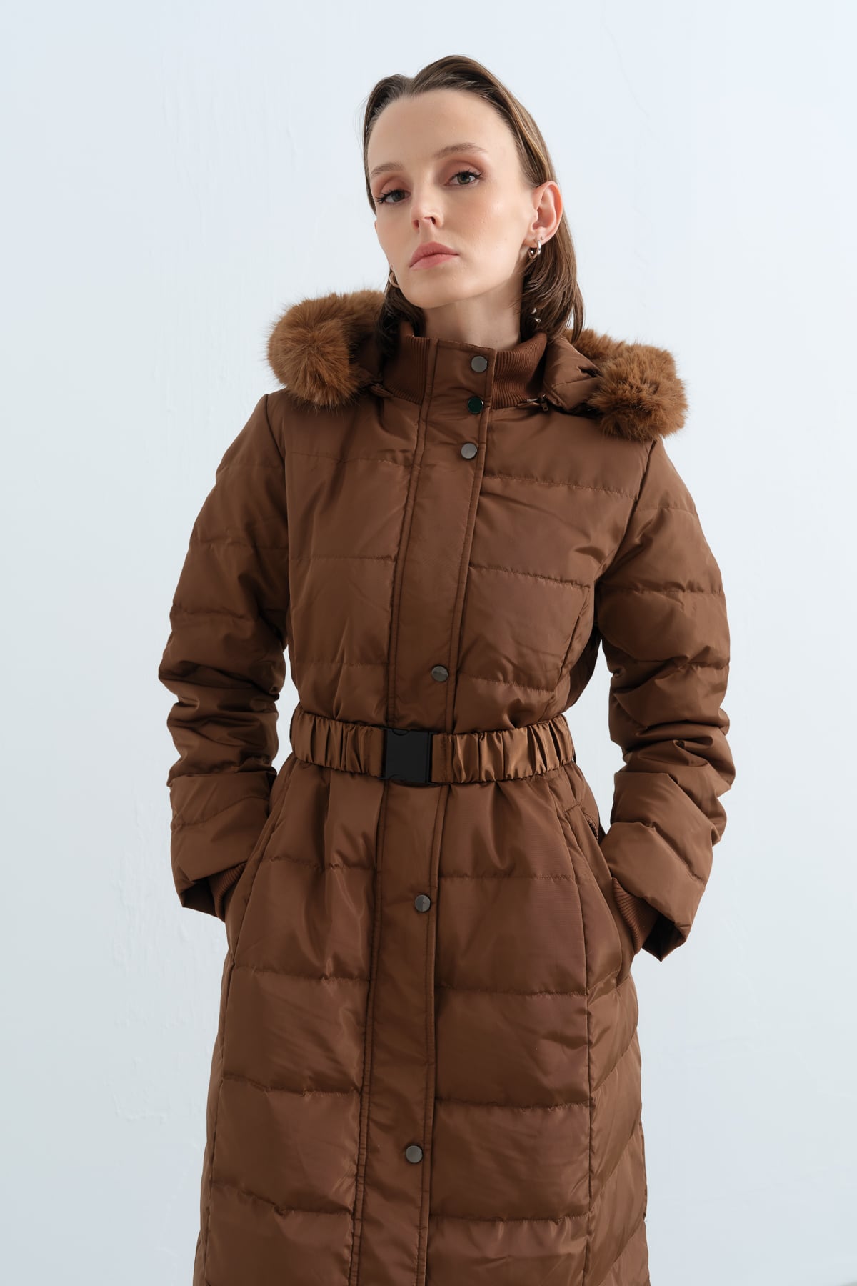 NİHAN Overcoat Nihan Kapşonlu Kemerli Kaz Tüyü Manto  Kahve_modest