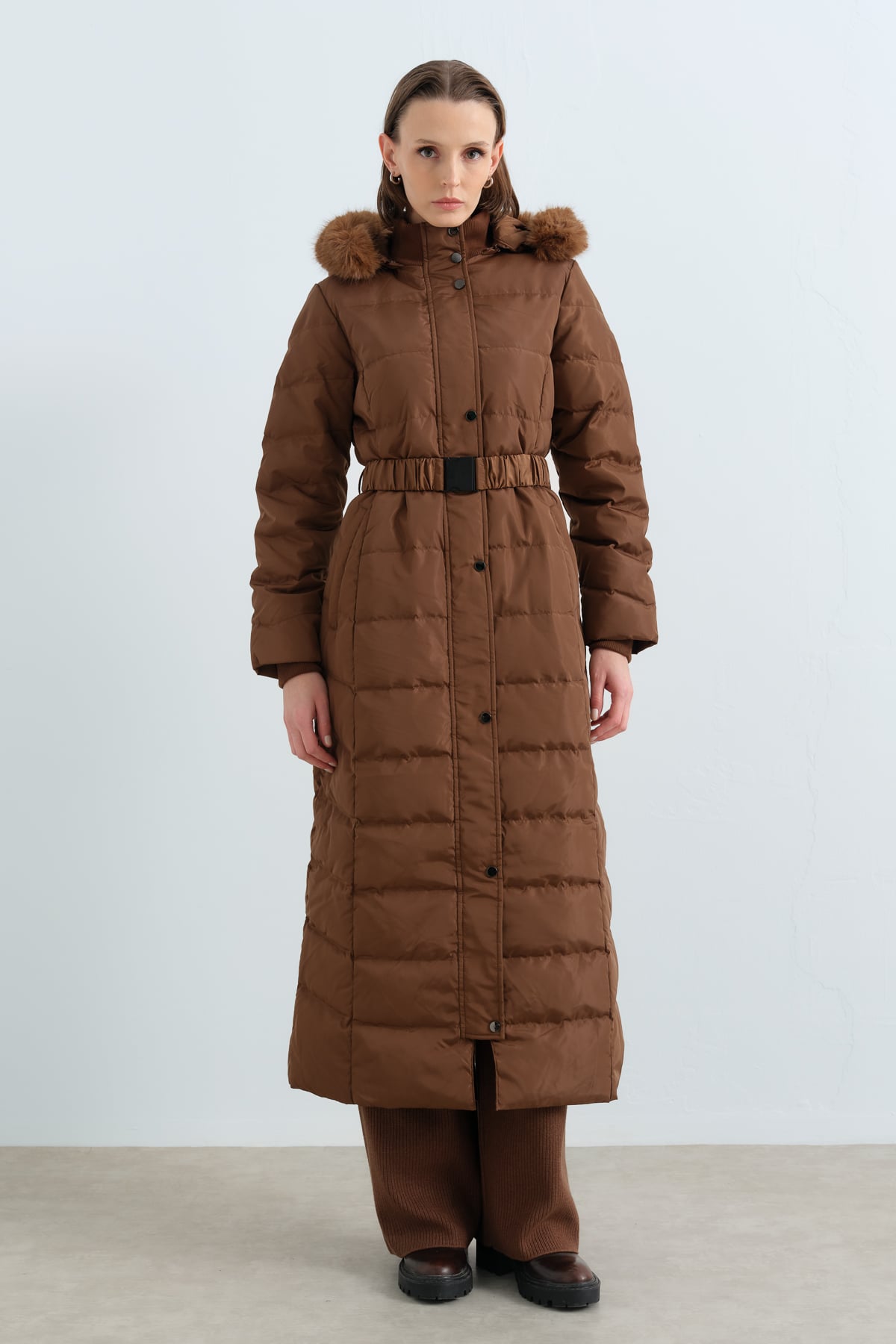 NİHAN Overcoat Nihan Kapşonlu Kemerli Kaz Tüyü Manto  Kahve_modest