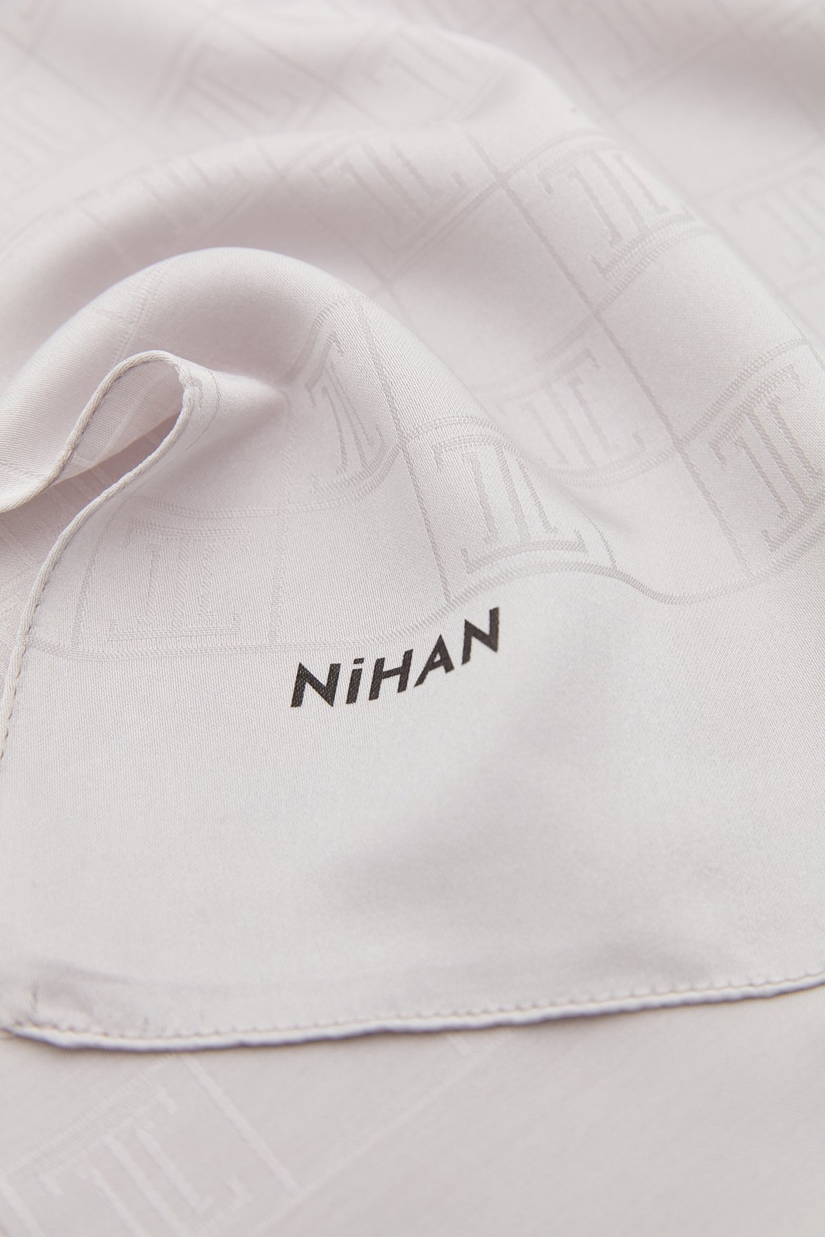 NİHAN Stil Şal Nihan Logo Desen Şal  Gümüş_modest
