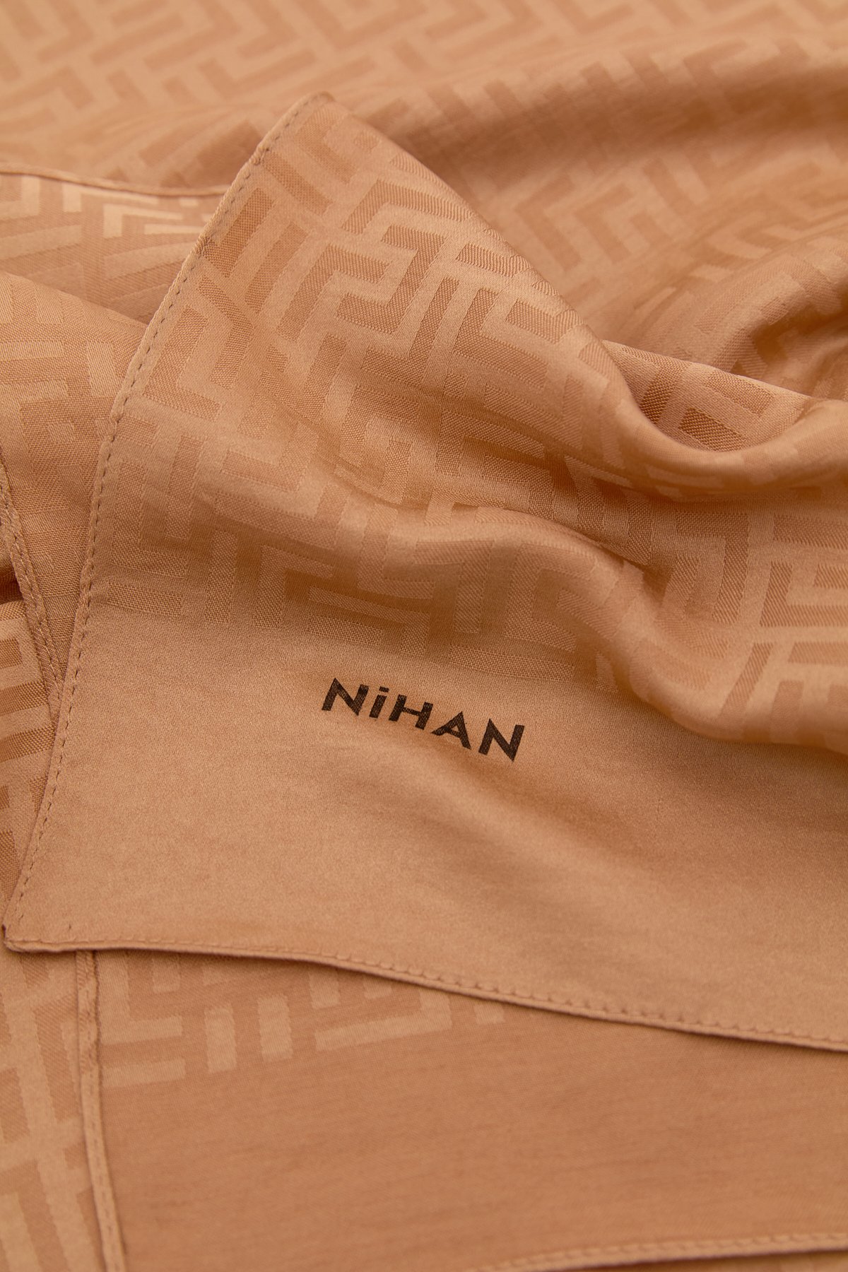 NİHAN Stil Şal Nihan Monogram Desen Şal  Camel_modest