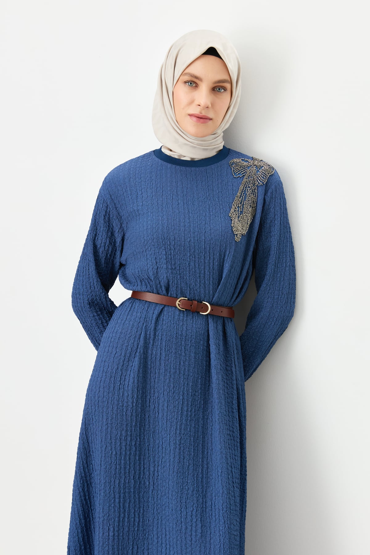 NİHAN Elbise Nihan Omzu İşlemeli Örme Elbise  İndigo_modest