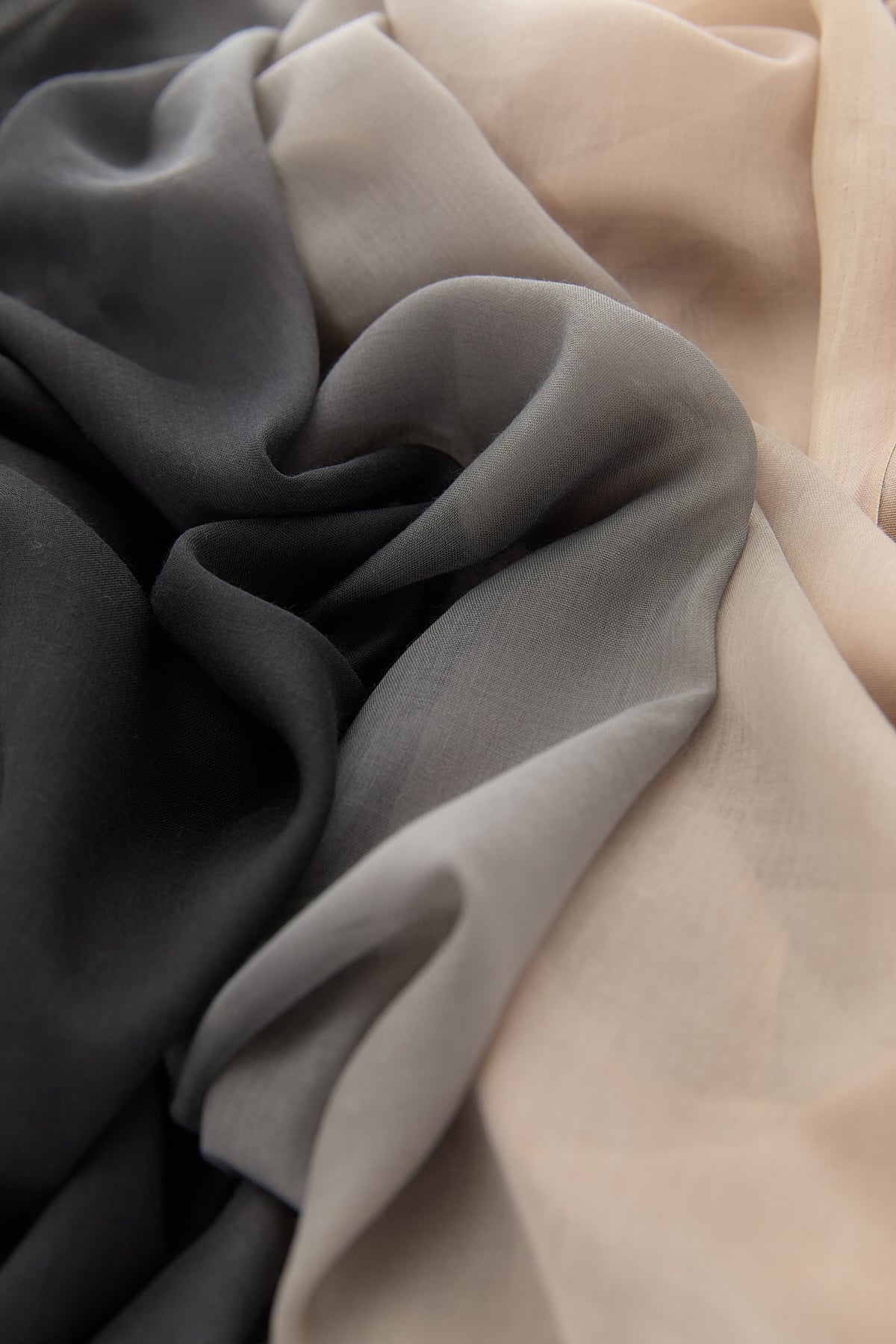 NİHAN Stil Şal Nihan Renk Geçişli Şal  Siyah_modest