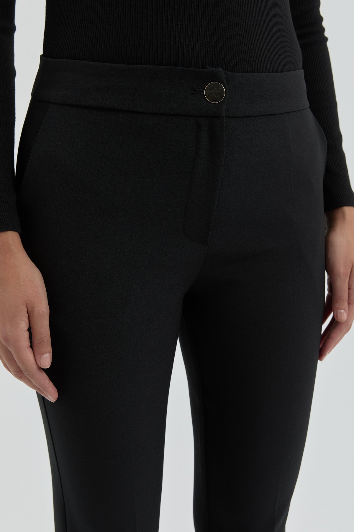 NİHAN Pantolon Nihan Ütü İzli Dar Paça Pantolon  Siyah_modest
