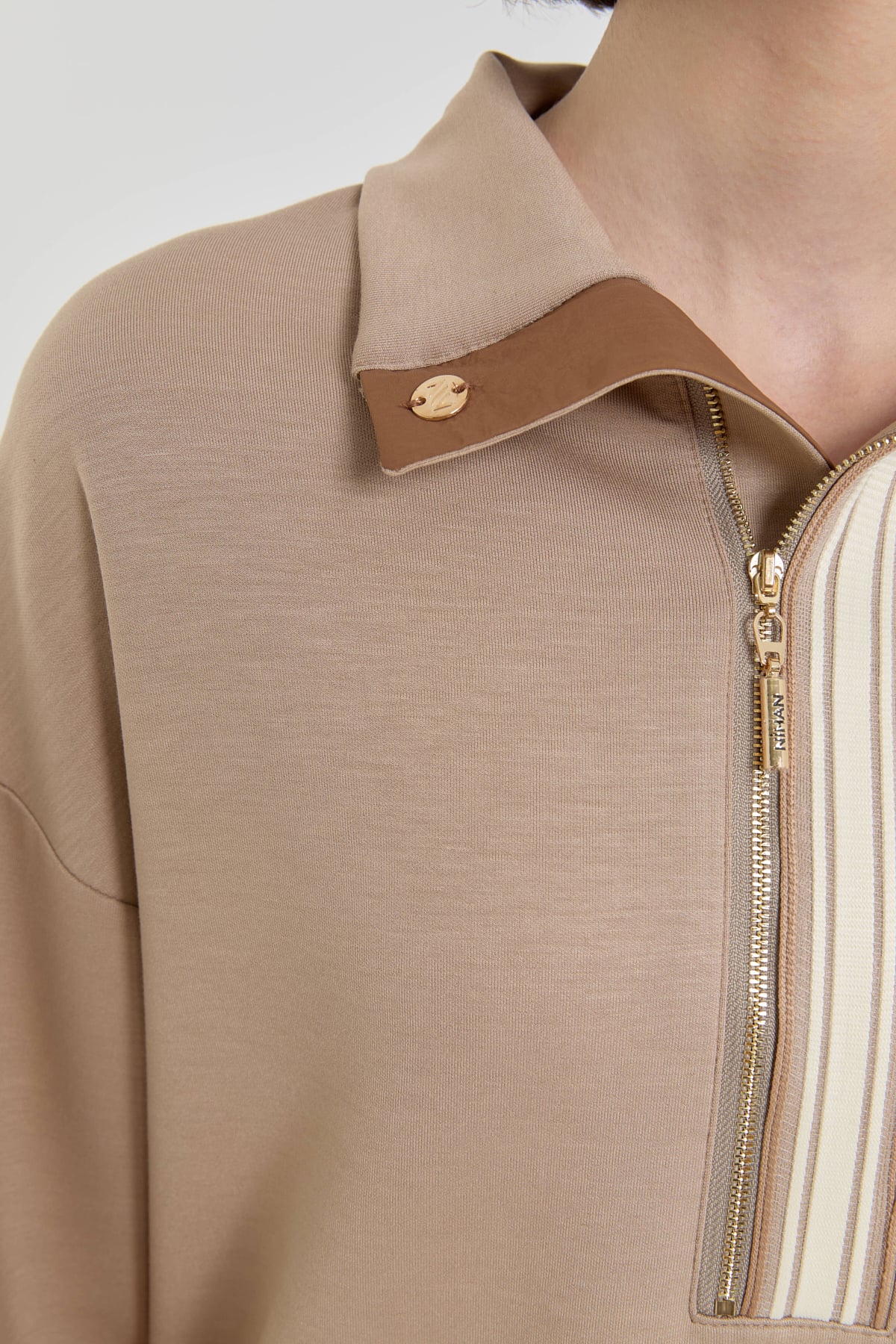 NİHAN Sweat Şeritli Devrik yaka Örme Sweat  Camel_modest