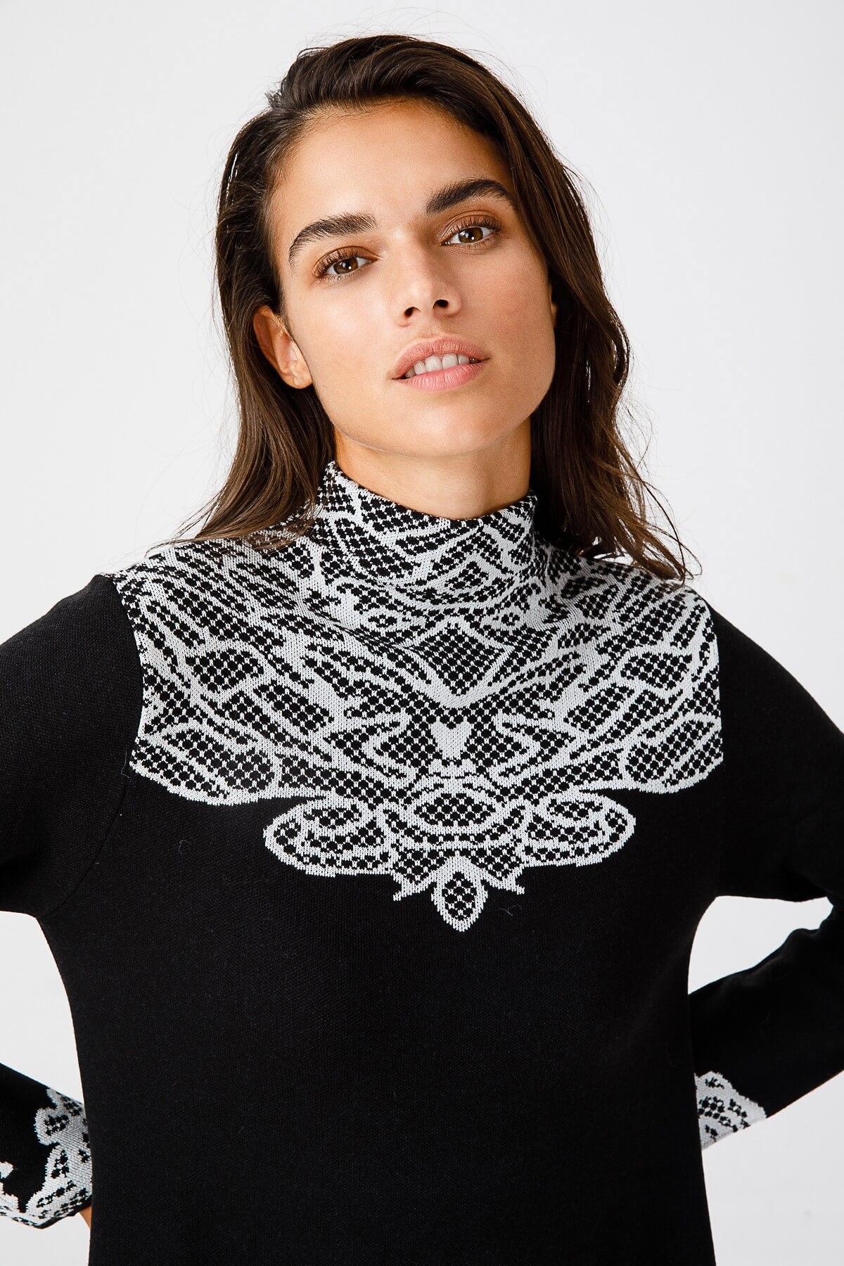 ON TRİKO Tunic Tunik Etek Ucu Ve Göğüs Kısmı Dantel Desenli  Siyah