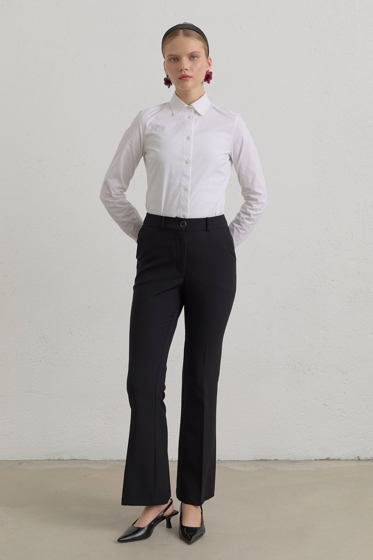 Ütü İzli İspanyol Paça Basic Pantolon  Siyah