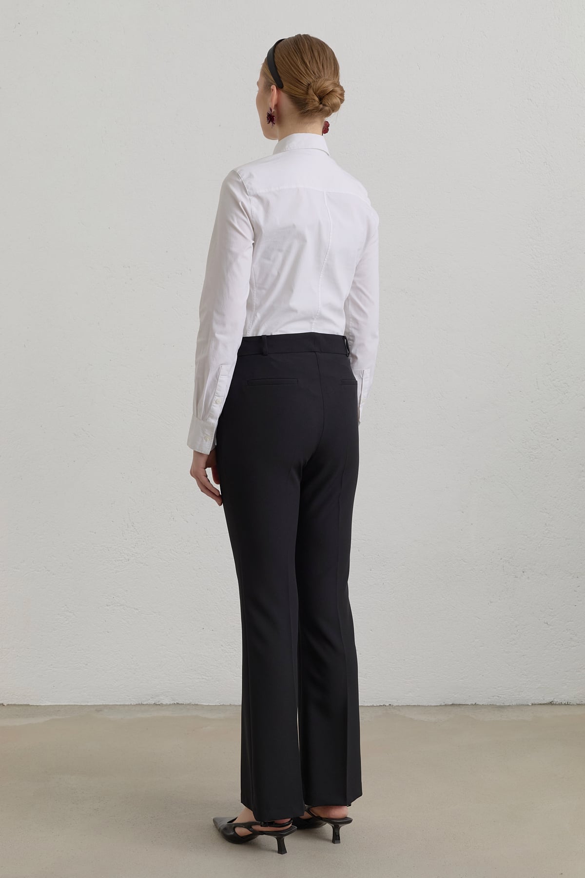 Ütü İzli İspanyol Paça Basic Pantolon  Siyah