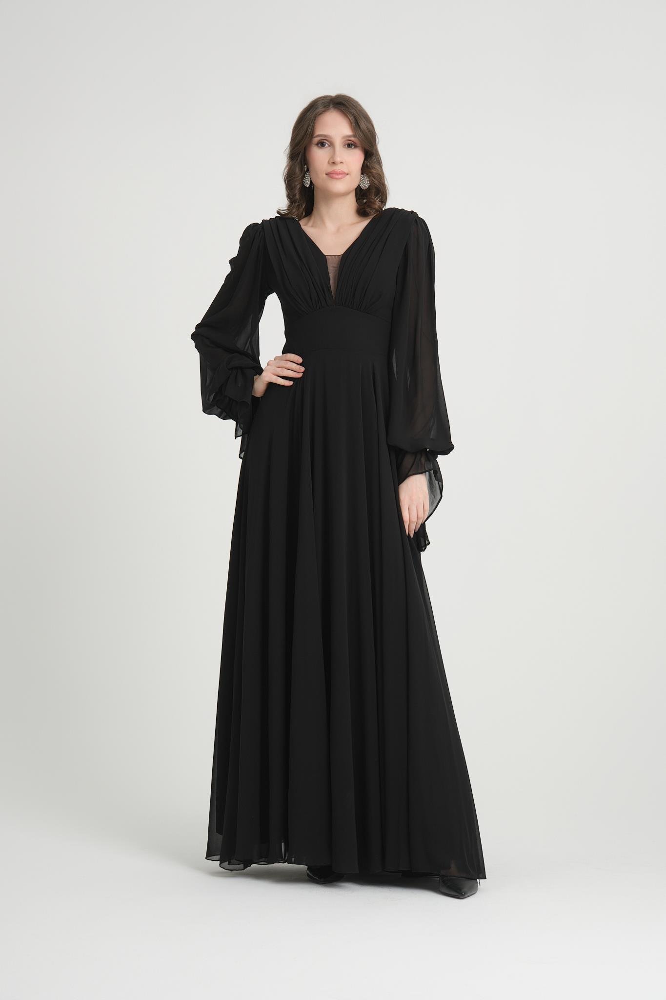 Kolları Taşlı Siyah Abiye Elbise