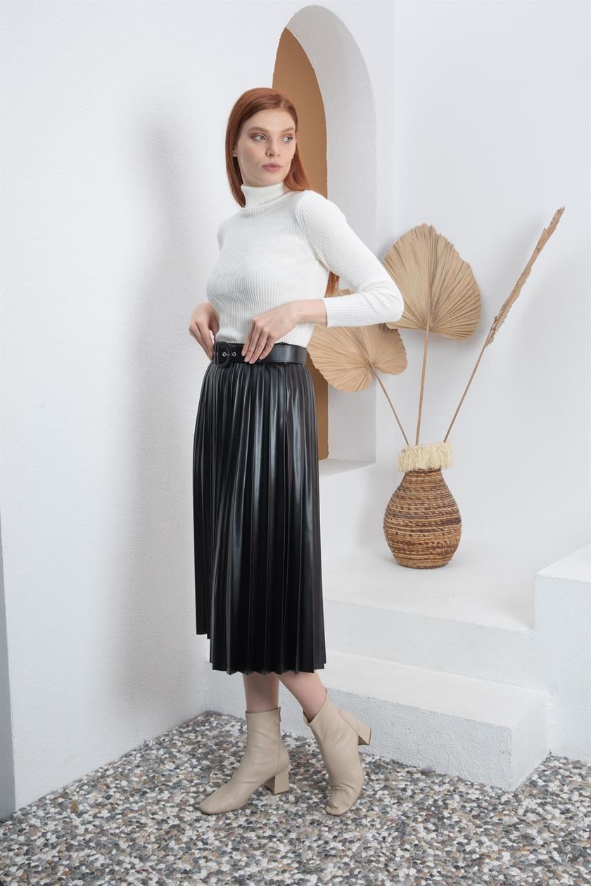 Siyah Pliseli Deri Etek
