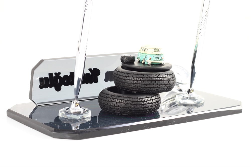 KRİSTAL MASA İSİMLİĞİ VW Oto Lastik