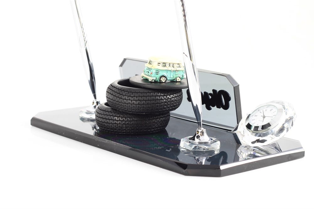KRİSTAL MASA İSİMLİĞİ VW Oto Lastik