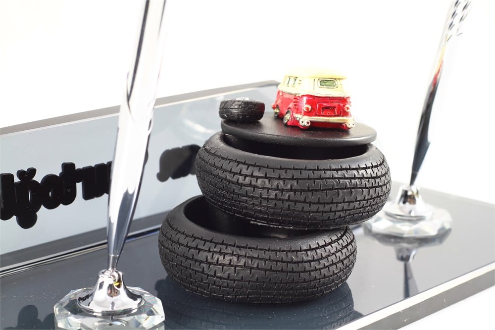 KRİSTAL MASA İSİMLİĞİ VW Oto Lastik