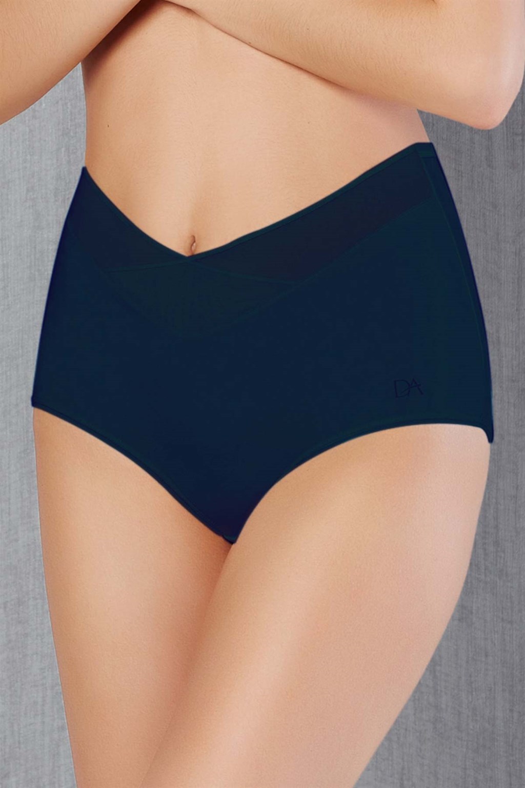 Doreanse Kadın Çok İnce ve Zarif Pamuk Kumaştan Dantelli Slip Külot 7178