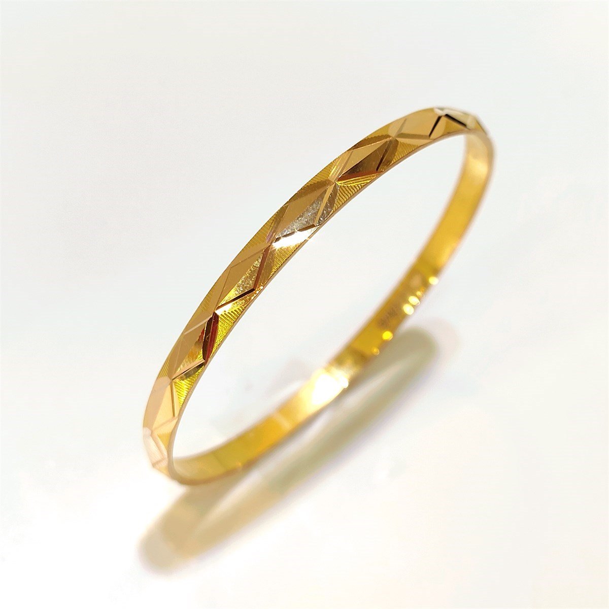 15gr İşçiliksiz Baklava Dilimi Üç Köşe Bilezik 22 Ayar Altın 1080P HD VİDEOLU