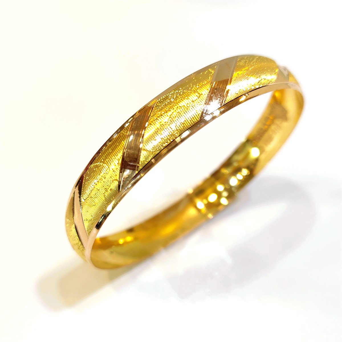 15gr  İşçiliksiz CNC Bilezik 22 Ayar Altın Yatırım ve Tasarruf İçin