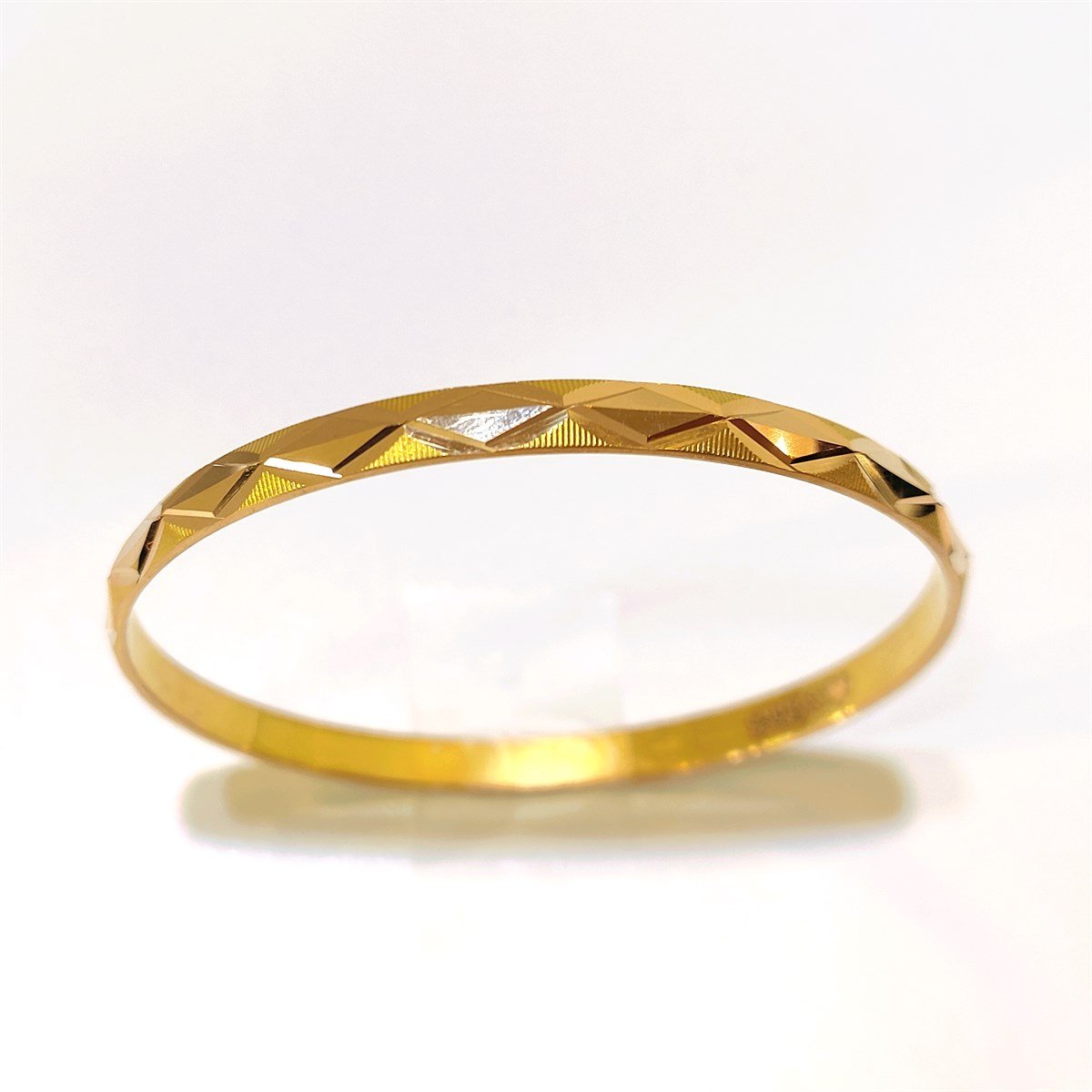 15gr İşçiliksiz Baklava Dilimi Üç Köşe Bilezik 22 Ayar Altın 1080P HD VİDEOLU