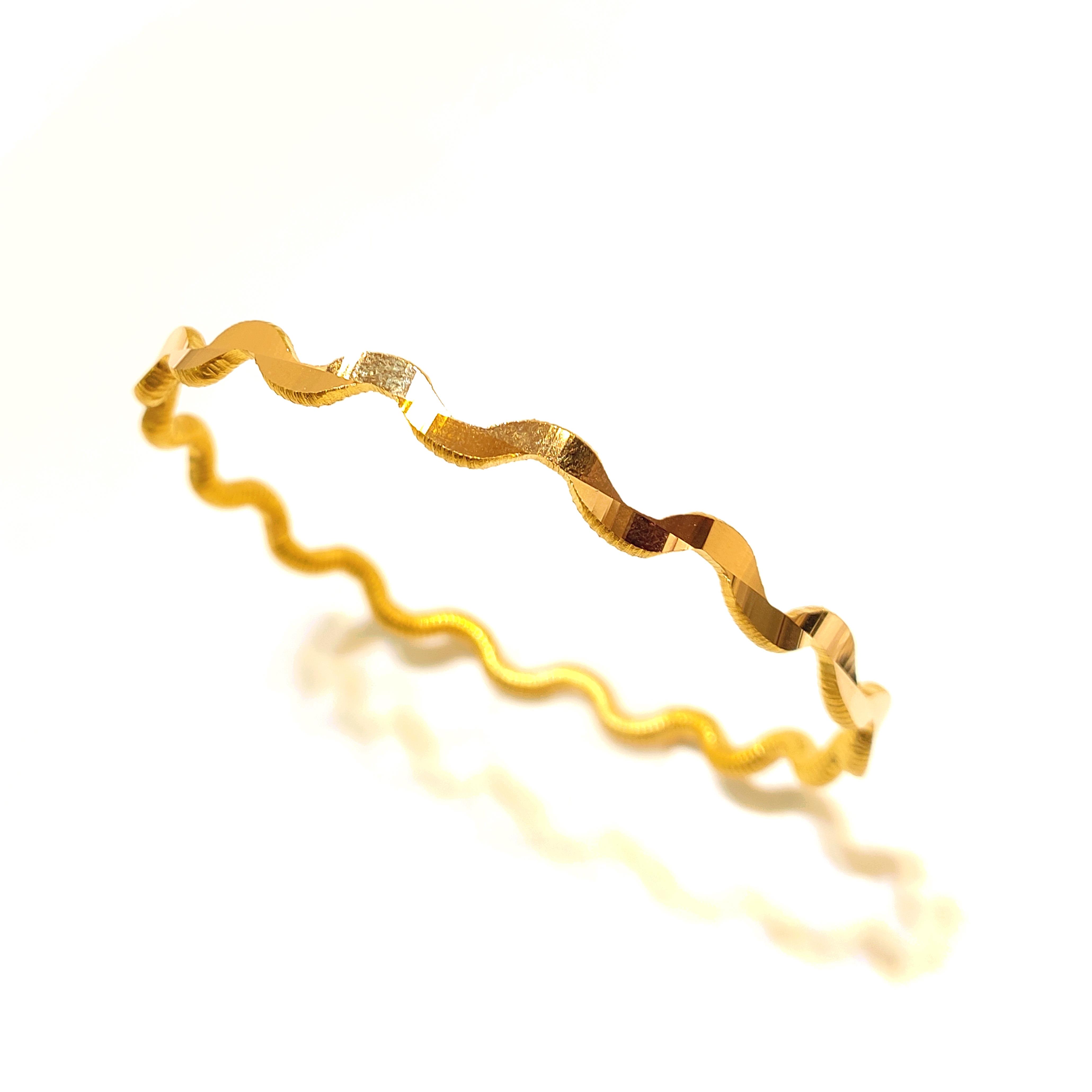 20gr İşçiliksiz Oluklu Zikzak Ajda Bilezik 22 Ayar