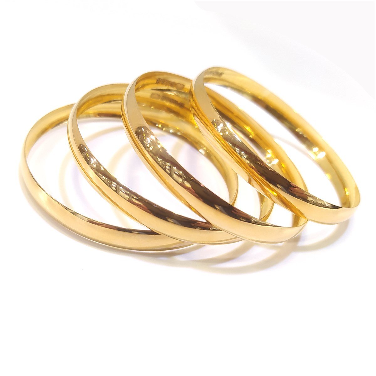 8gr  İşçiliksiz CNC Bilezik 22 Ayar Altın