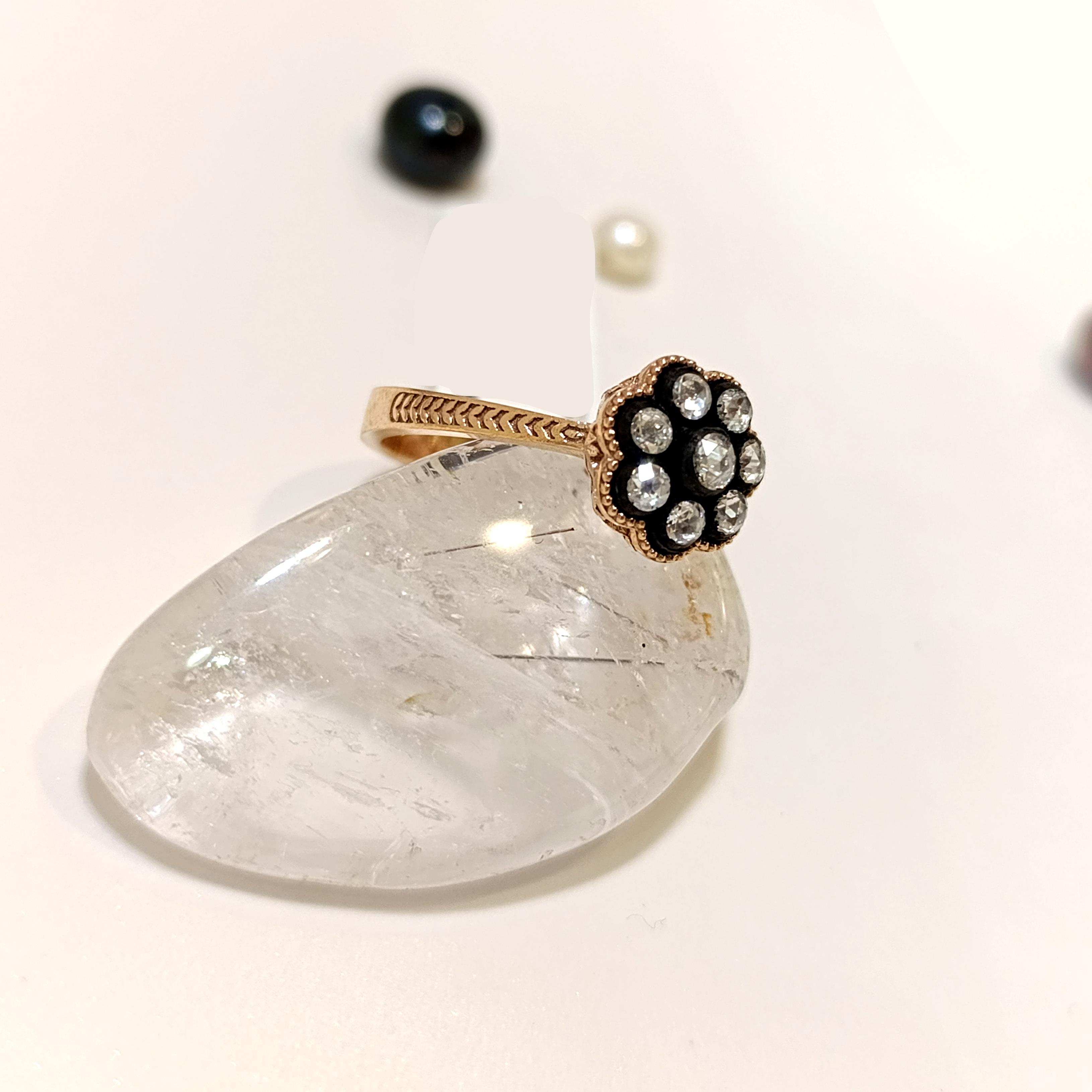 0,24ct Elmas Gül Modeli Yüzük 8K Altın HD videolu