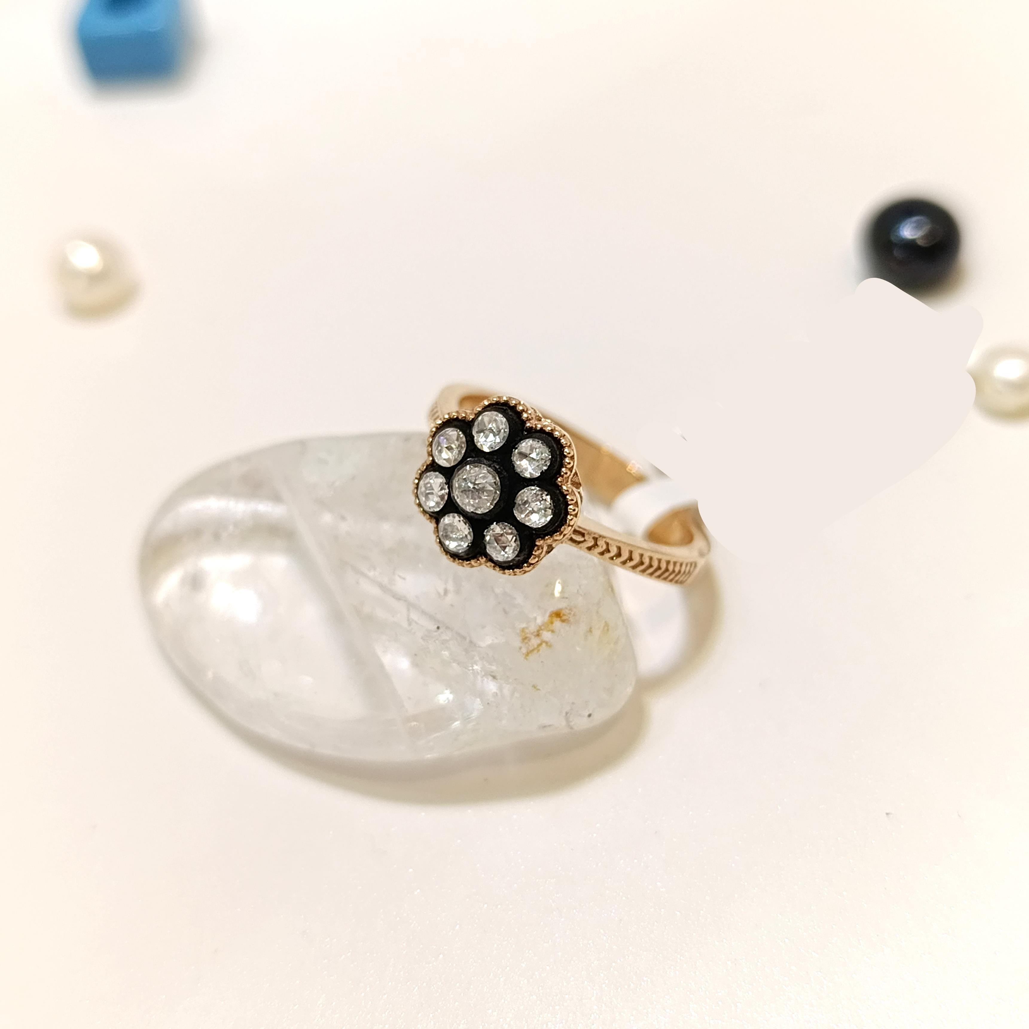 0,24ct Elmas Gül Modeli Yüzük 8K Altın HD videolu