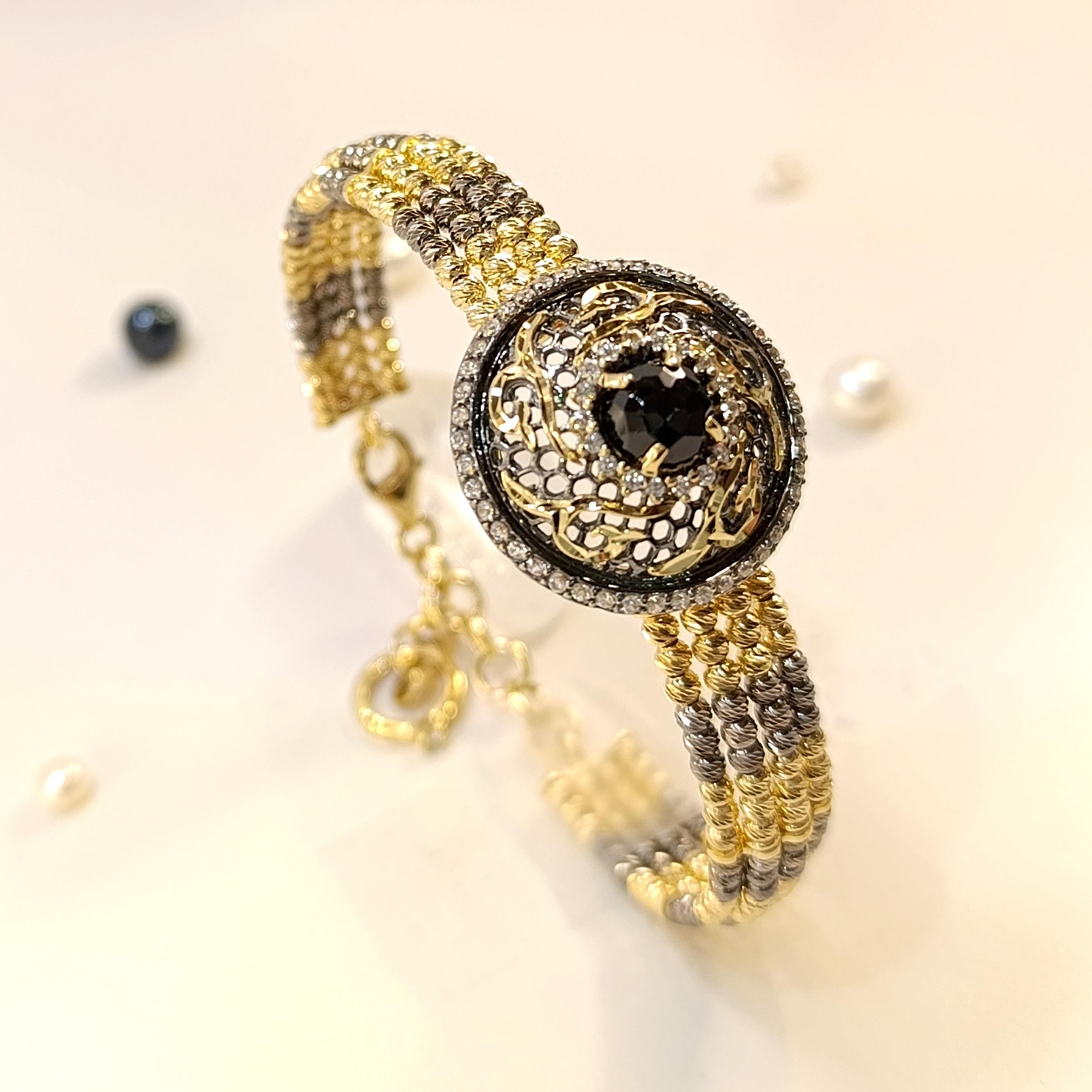 Siyah Taşlı Dorika Toplu Kelepçe Bilezik 14 Ayar Altın HD VİDEOLU