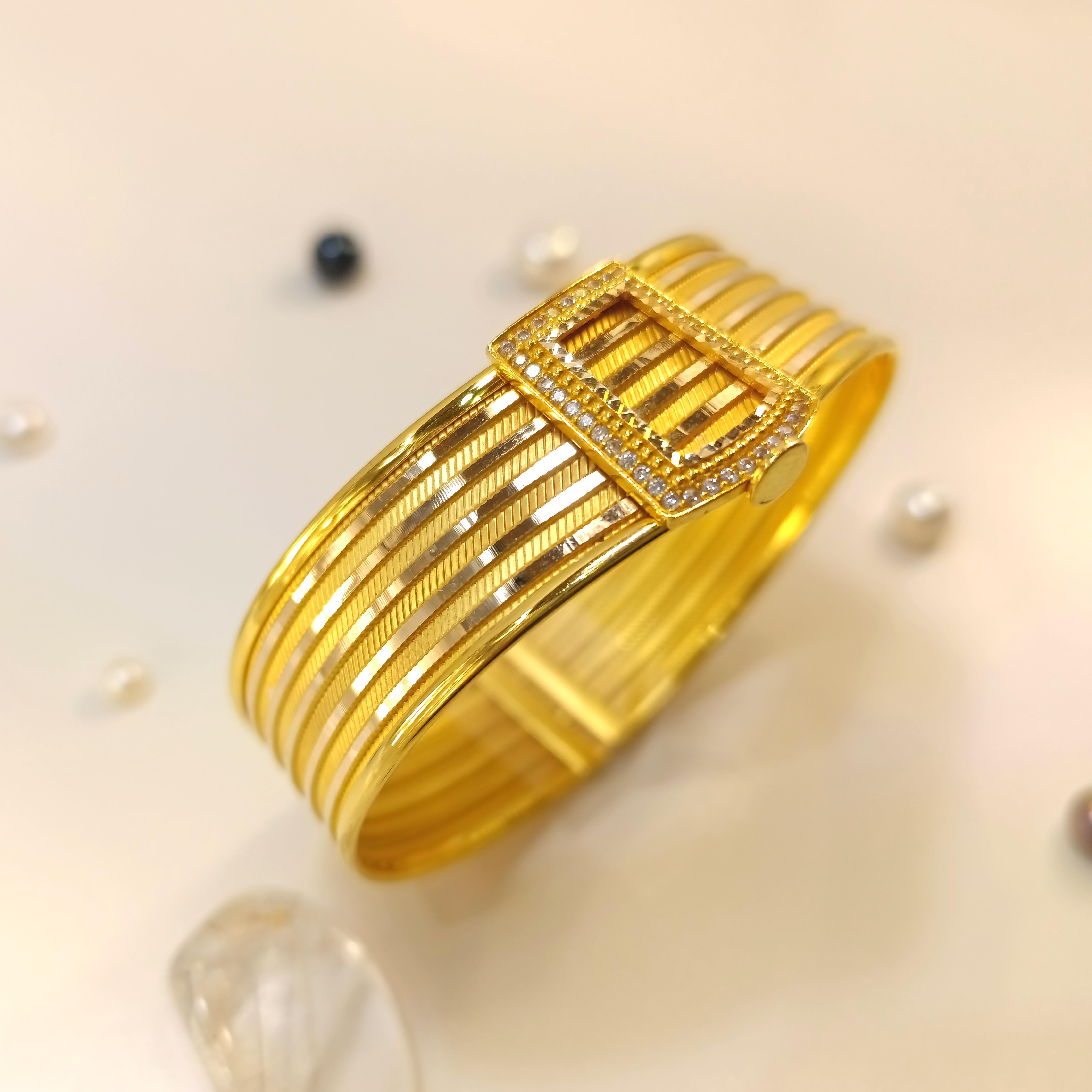 Tokalı Kelepçe Bilezik 14 Ayar Altın HD VİDEOLU