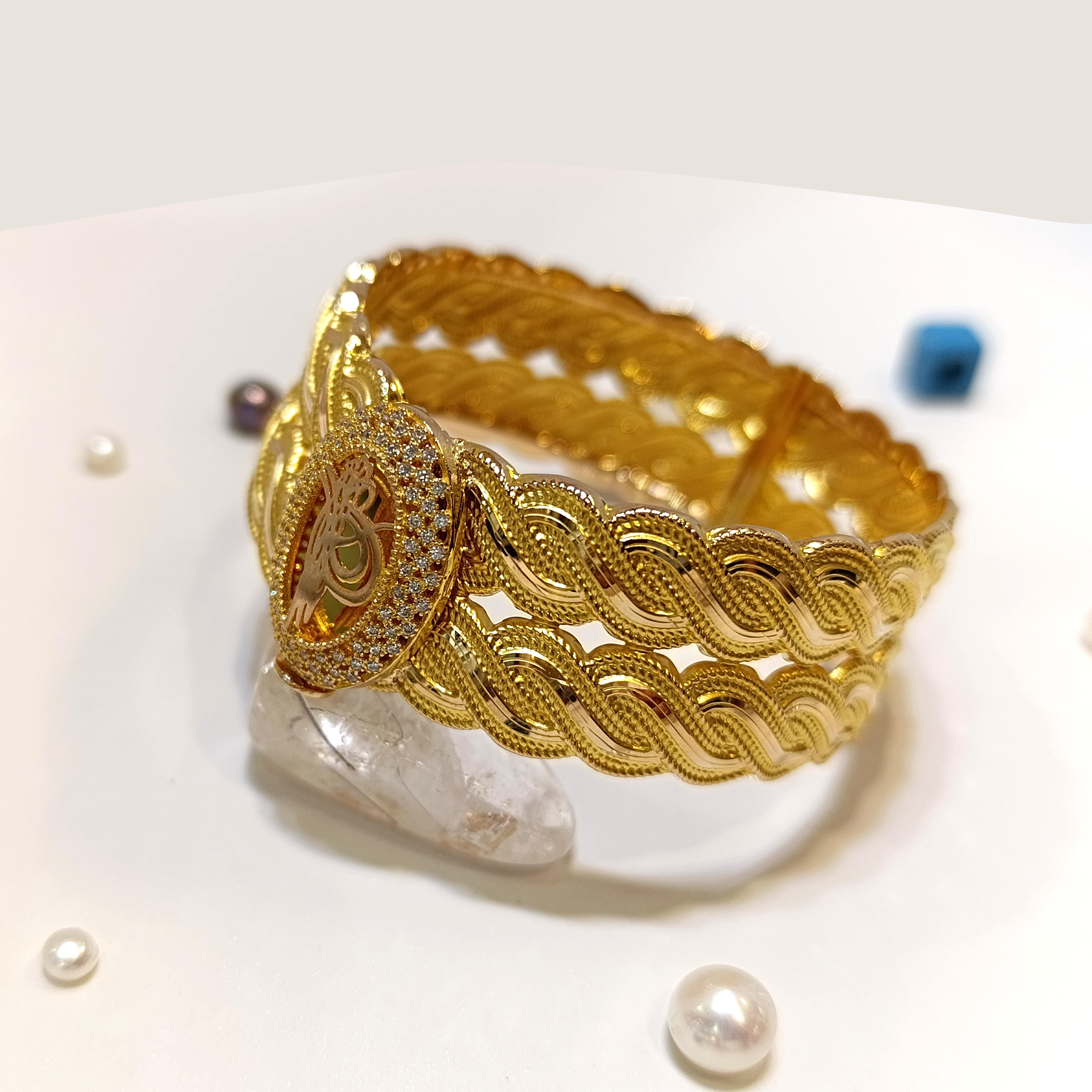 Tuğralı Kelepçe Bilezik 14 Ayar Altın HD VİDEOLU