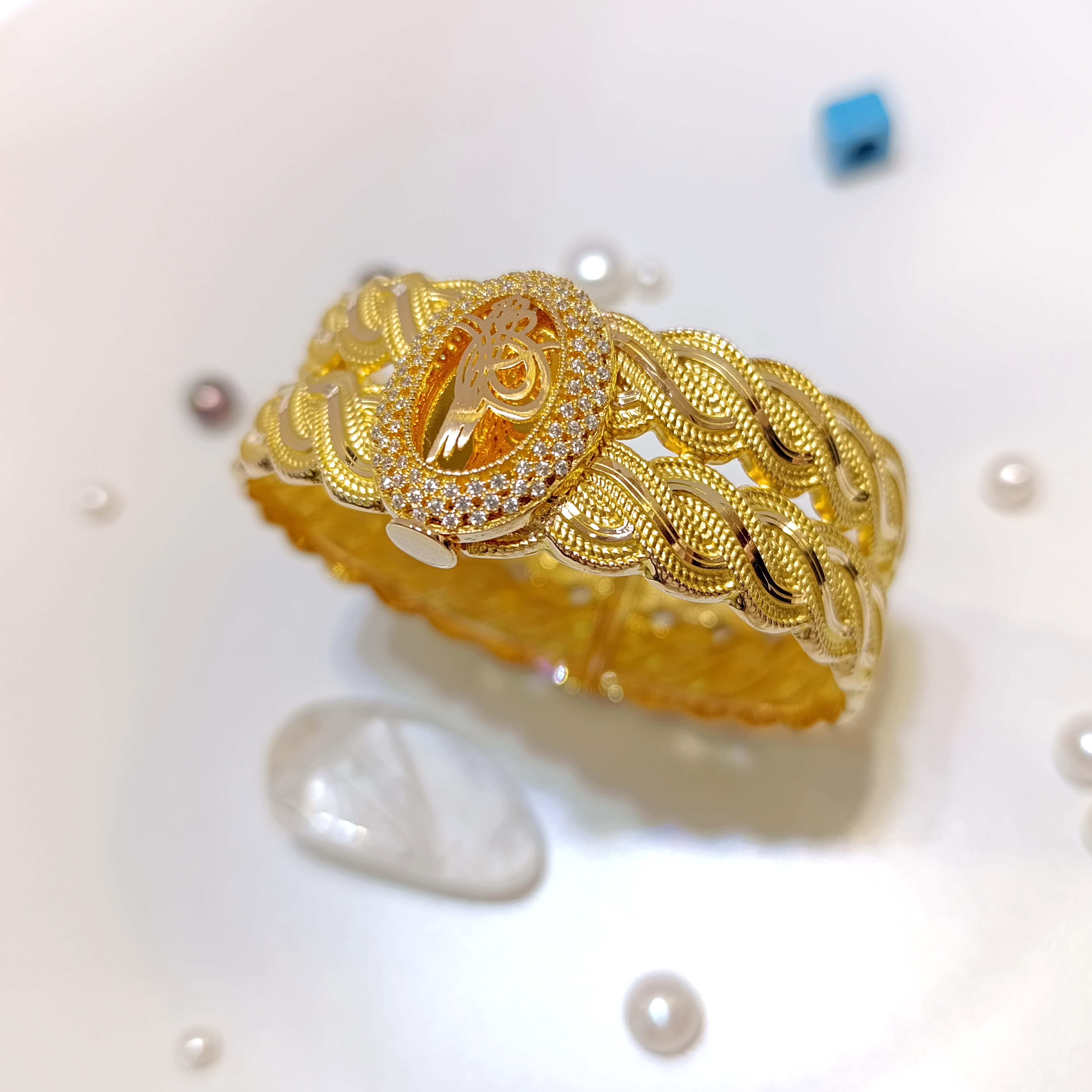 Tuğralı Kelepçe Bilezik 14 Ayar Altın HD VİDEOLU