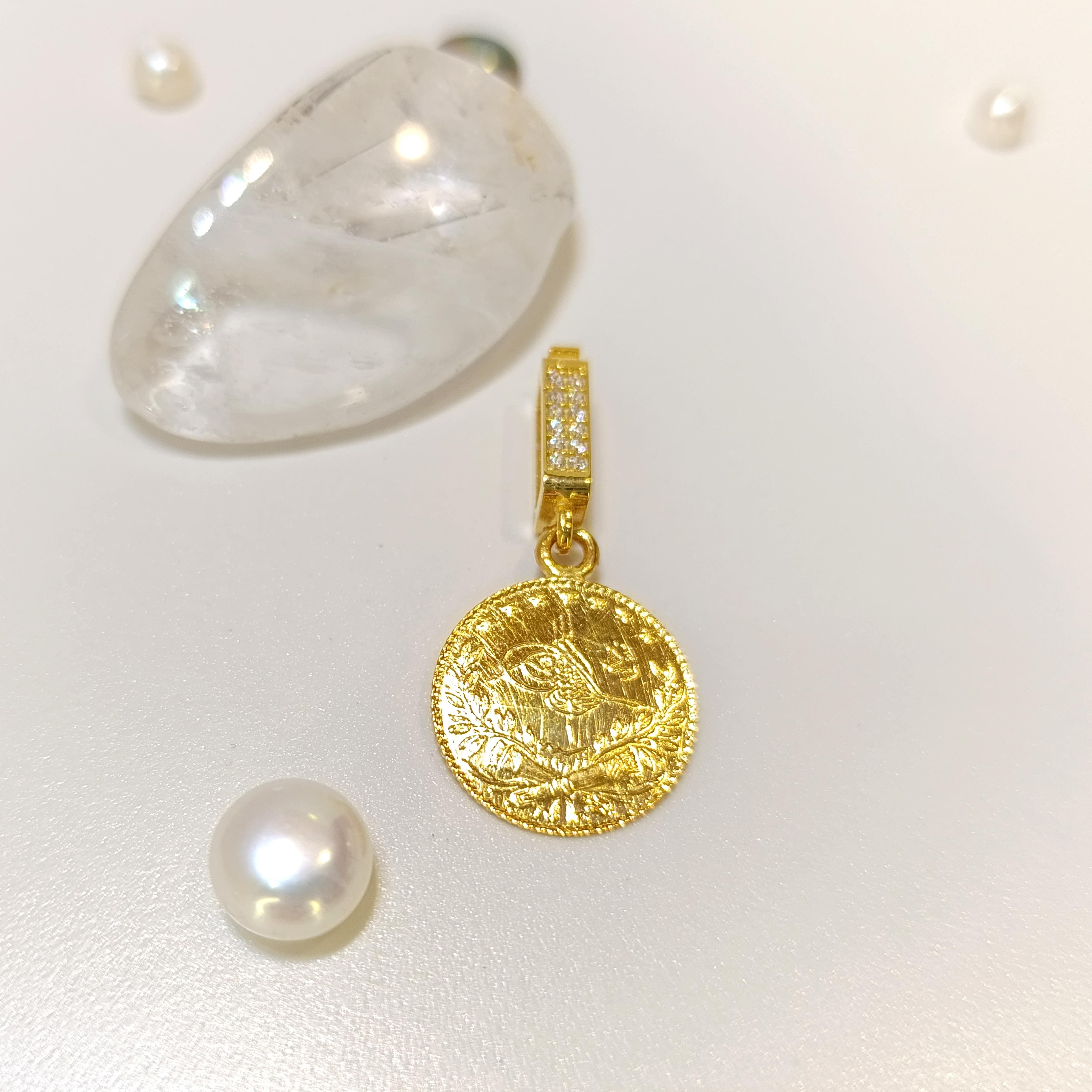 Reşat Çeyrek Altınlı Charm Açılır Kilitli Kolye HD VİDEOLU