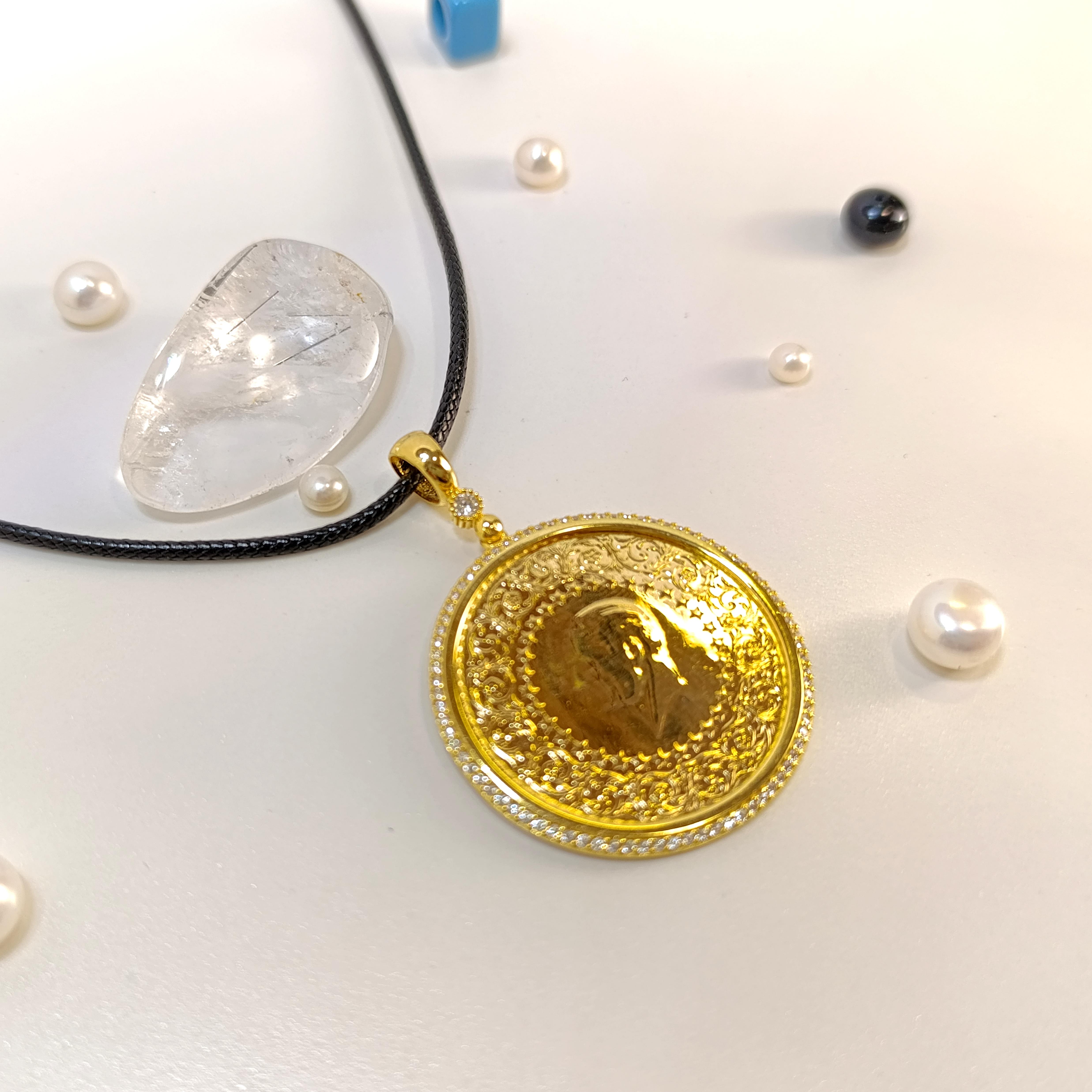 Tam Altınlı Çerçeveli Kolye HD VİDEOLU