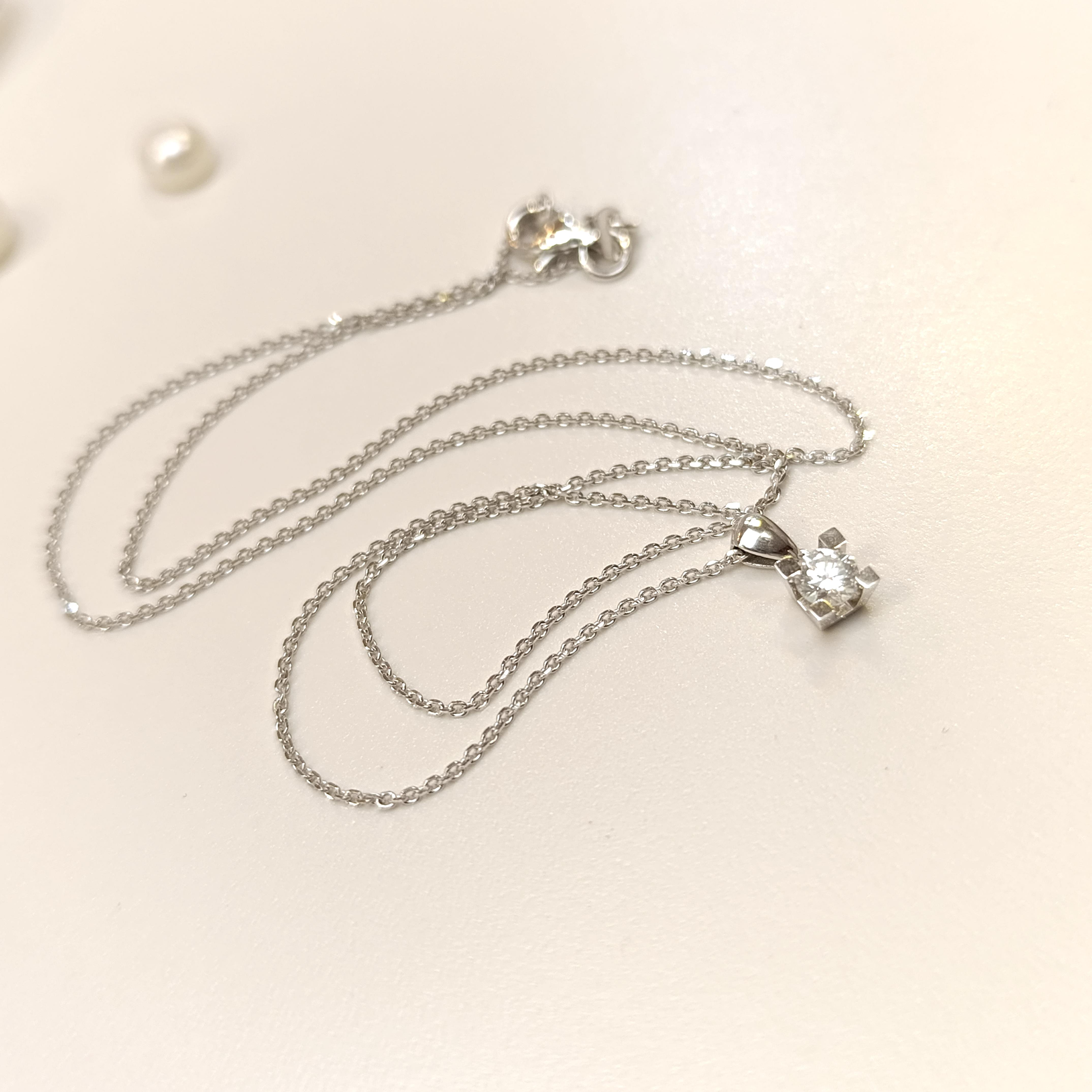 0.24ct Pırlanta Tek Taş Kolye 18 Ayar Altın HD VİDEOLU