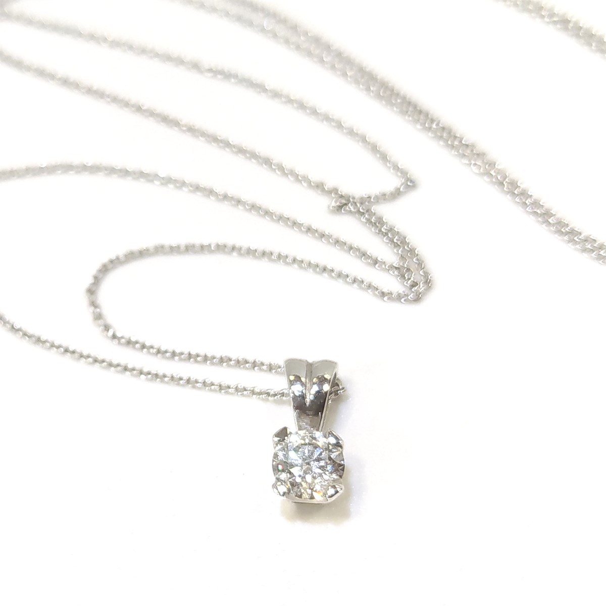 0.26ct Pırlanta Tektaş Kolye 18 Ayar Altın