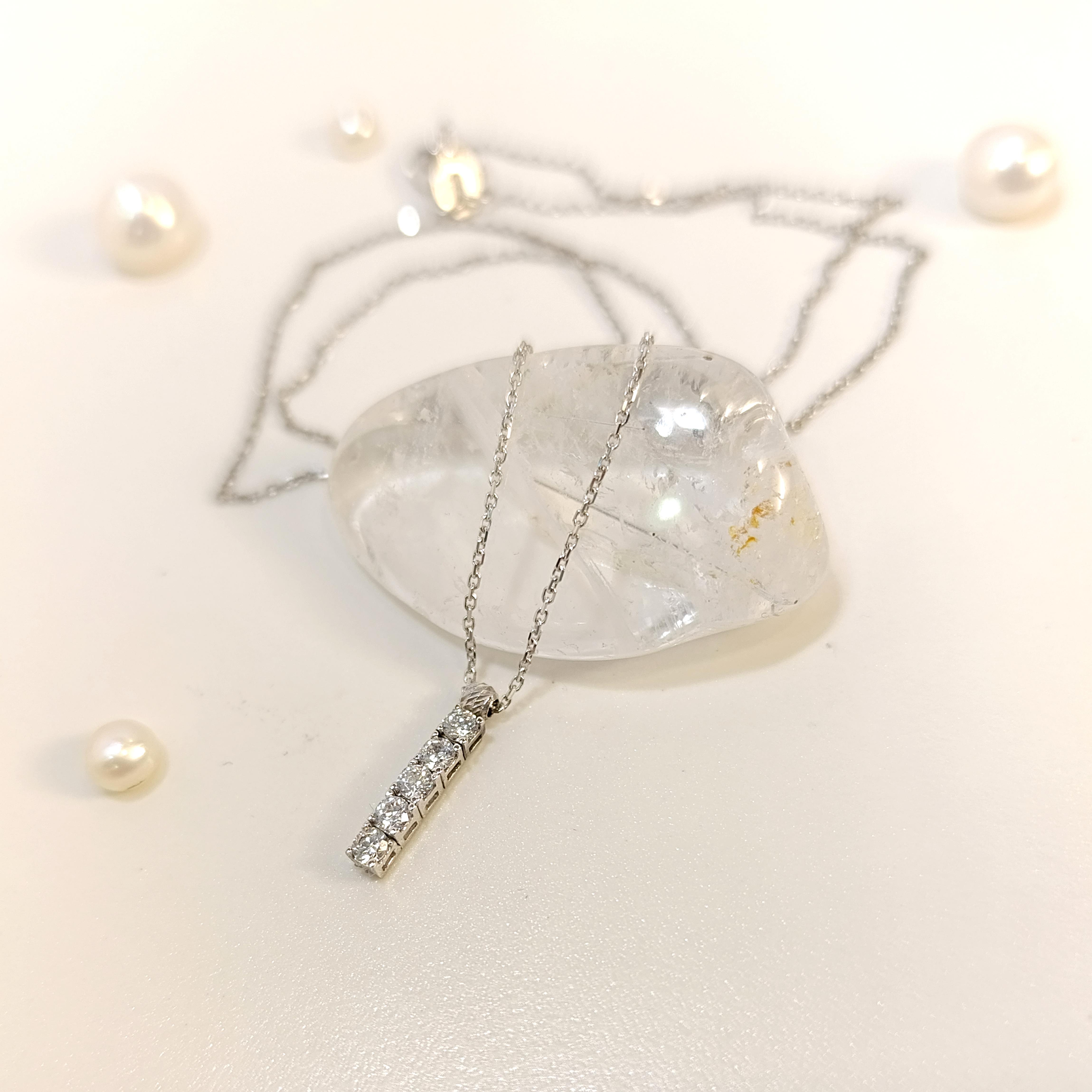 Beş Taş Kolye 14 Ayar Altın 4K VİDEOLU