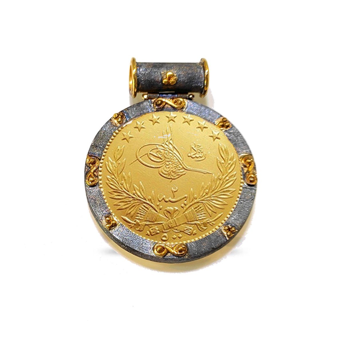 Beşi Biryerde Çerçevesi Gümüş Reşat ve Atalira Uyumlu