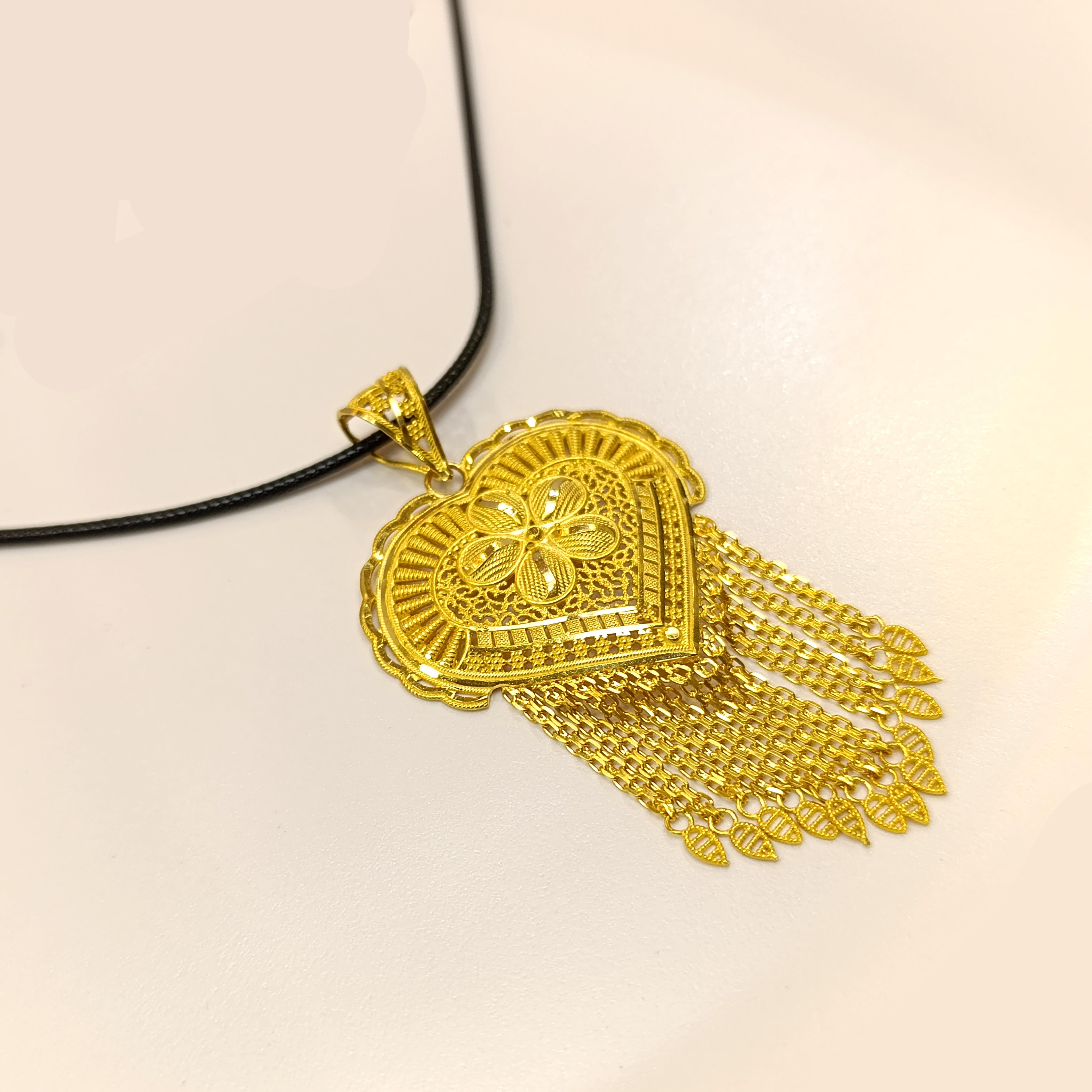 Hint İşi Kolye 14 Ayar Altın HD VİDEOLU