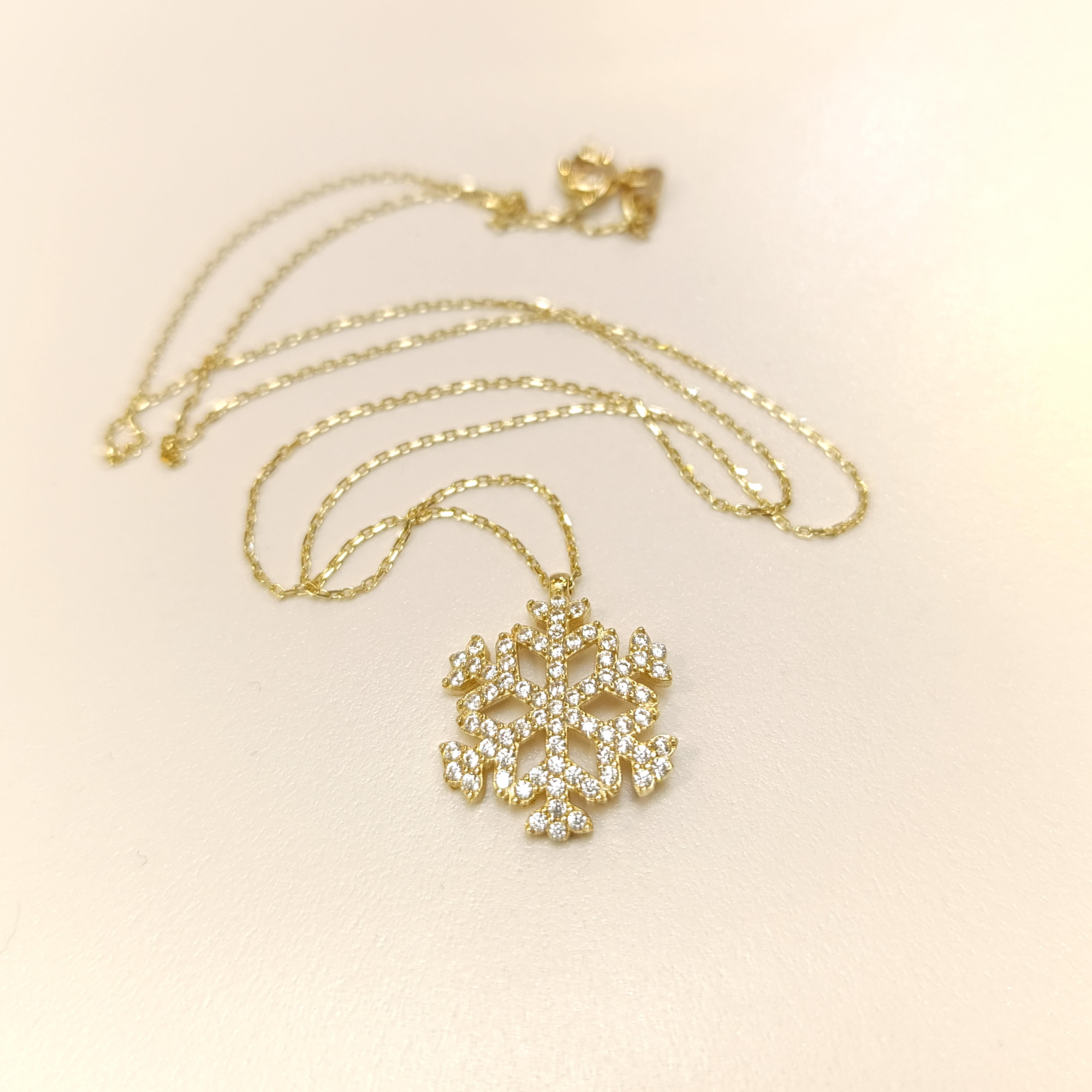 Kar Tanesi Kolye 14 Ayar Altın  HD VİDEOLU