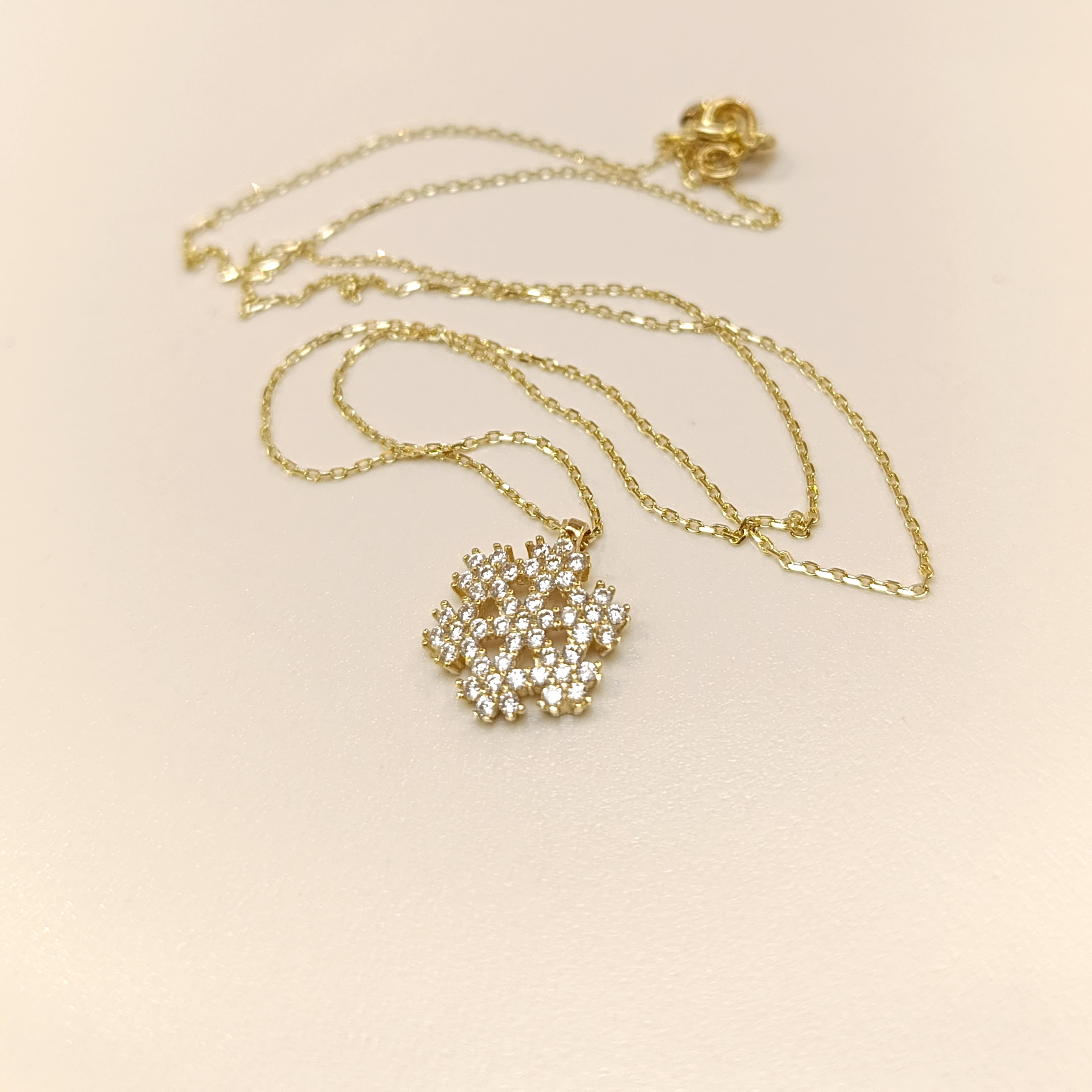 Kar Tanesi Kolye 14 Ayar Altın HD VİDEOLU