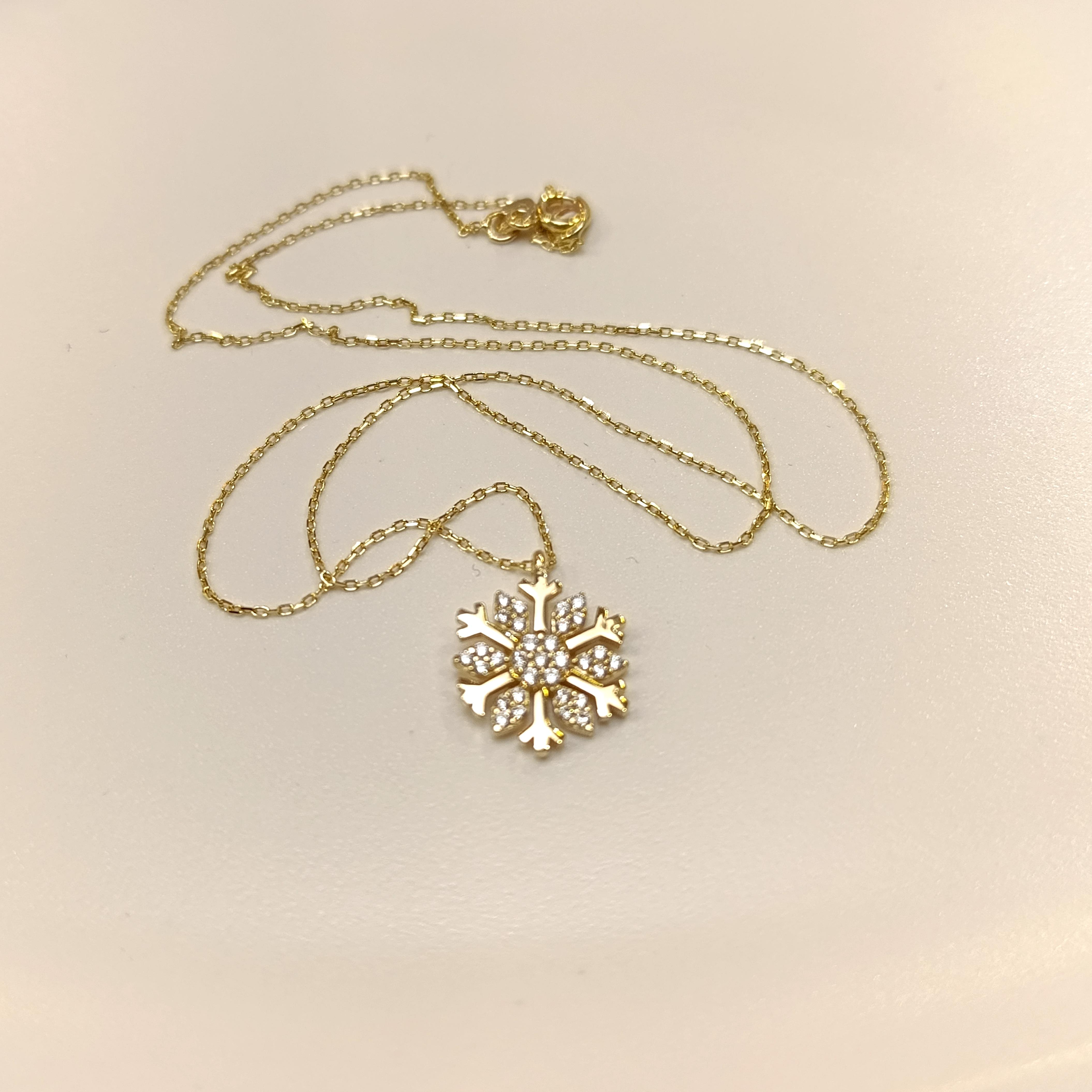 Kar Tanesi Kolye 14 Ayar Altın HD VİDEOLU