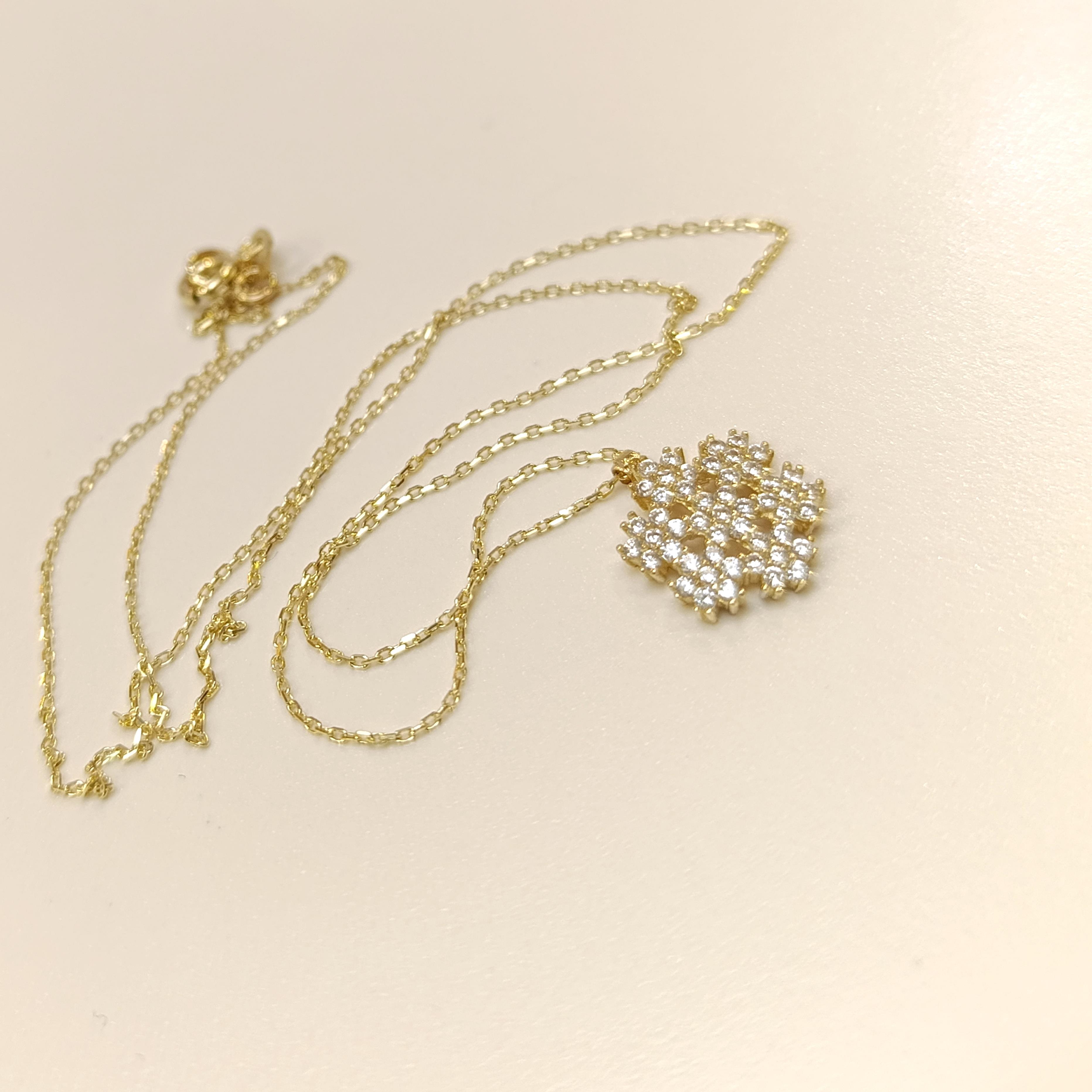 Kar Tanesi Kolye 14 Ayar Altın HD VİDEOLU