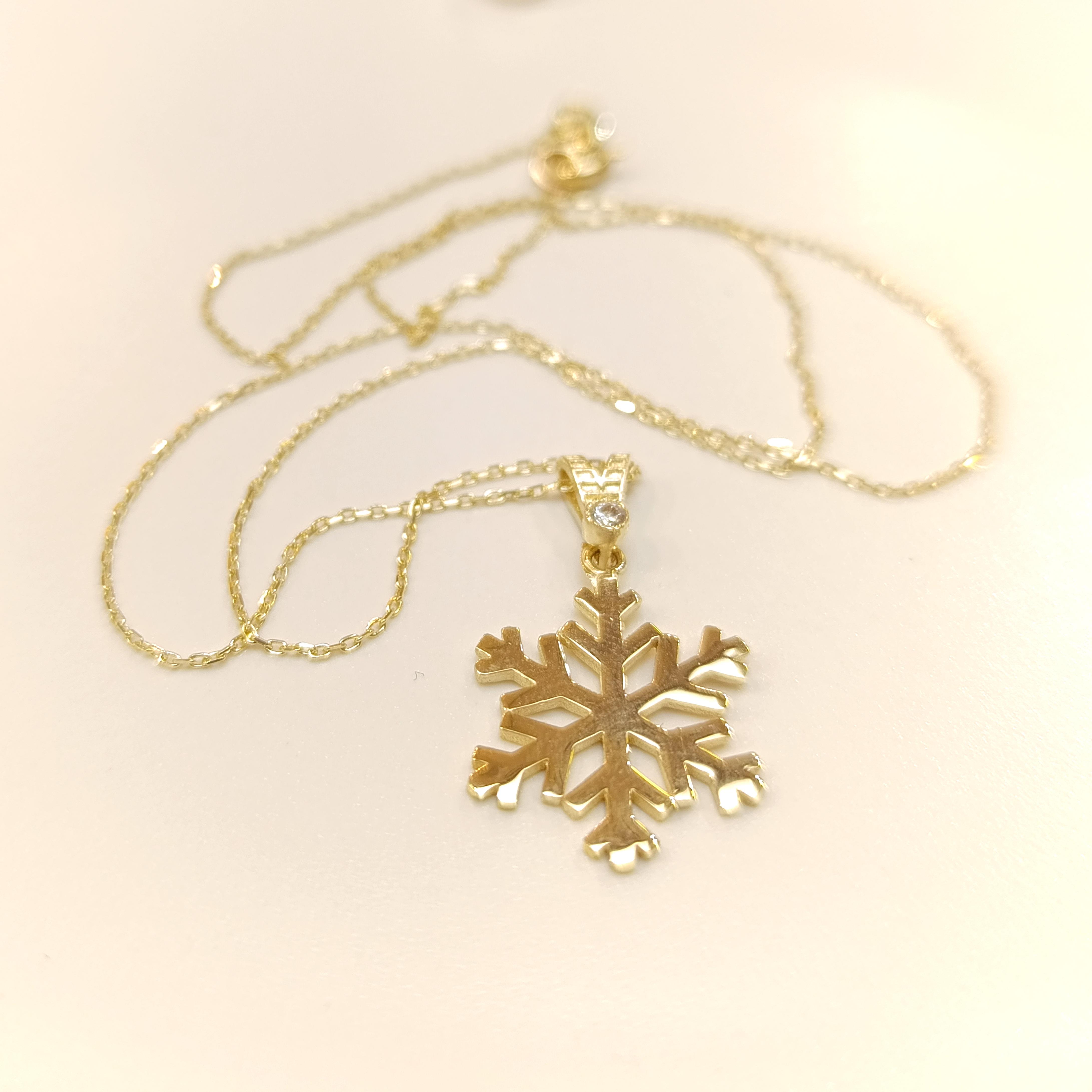 Kar Tanesi Kolye 14 Ayar Altın  HD VİDEOLU