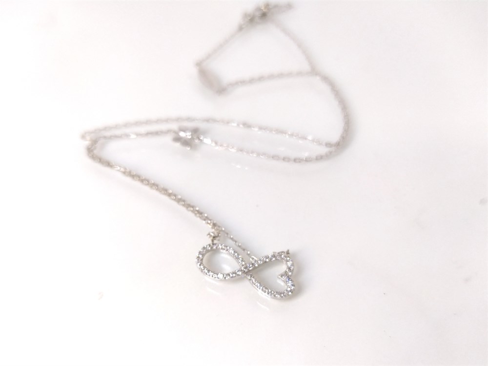 Kelebekli Sonsuzluk Kolye 14 Ayar Altın