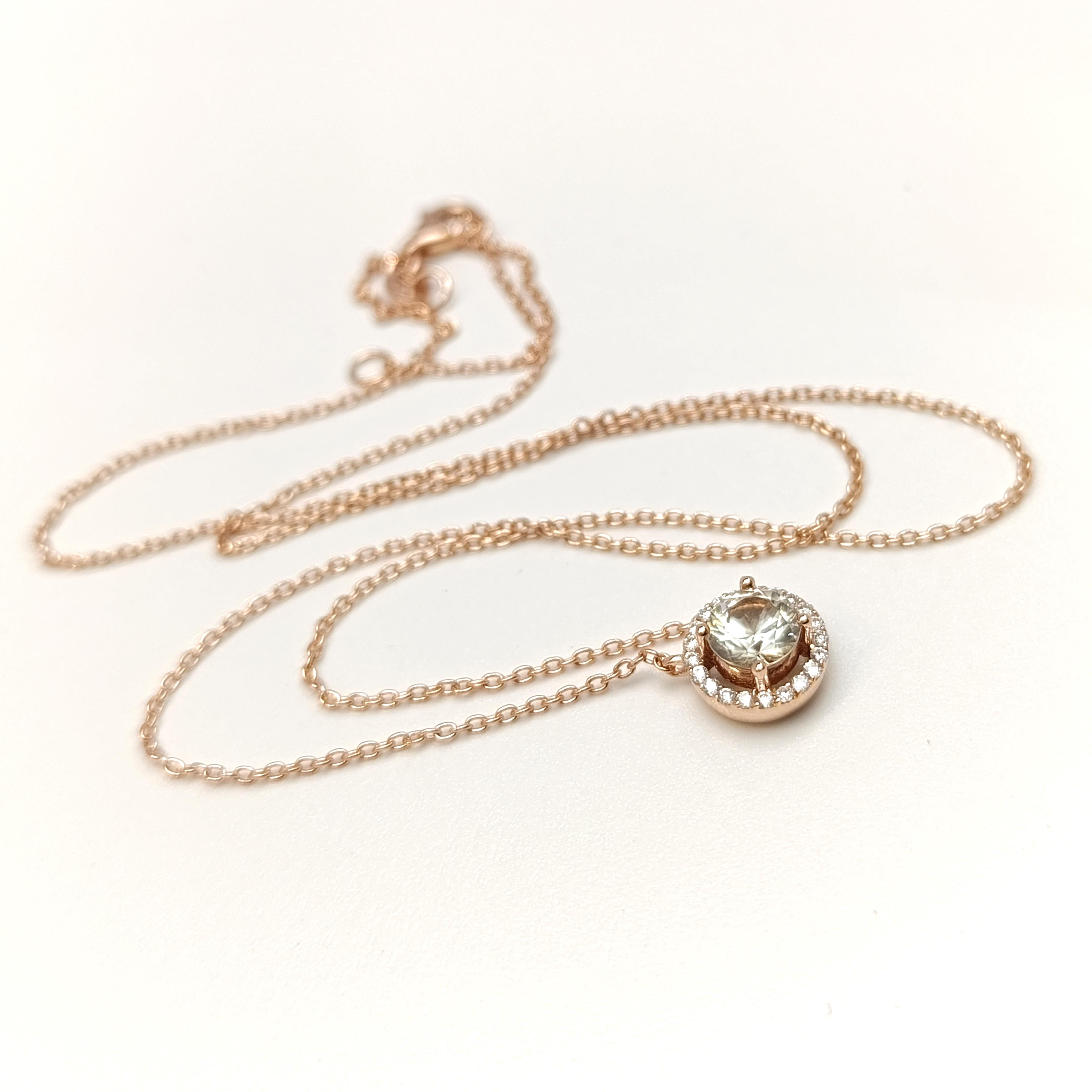 Kenarı Pırlanta ve Ortası Has Taşlı Kolye 18 Ayar Altın HD VİDEOLU