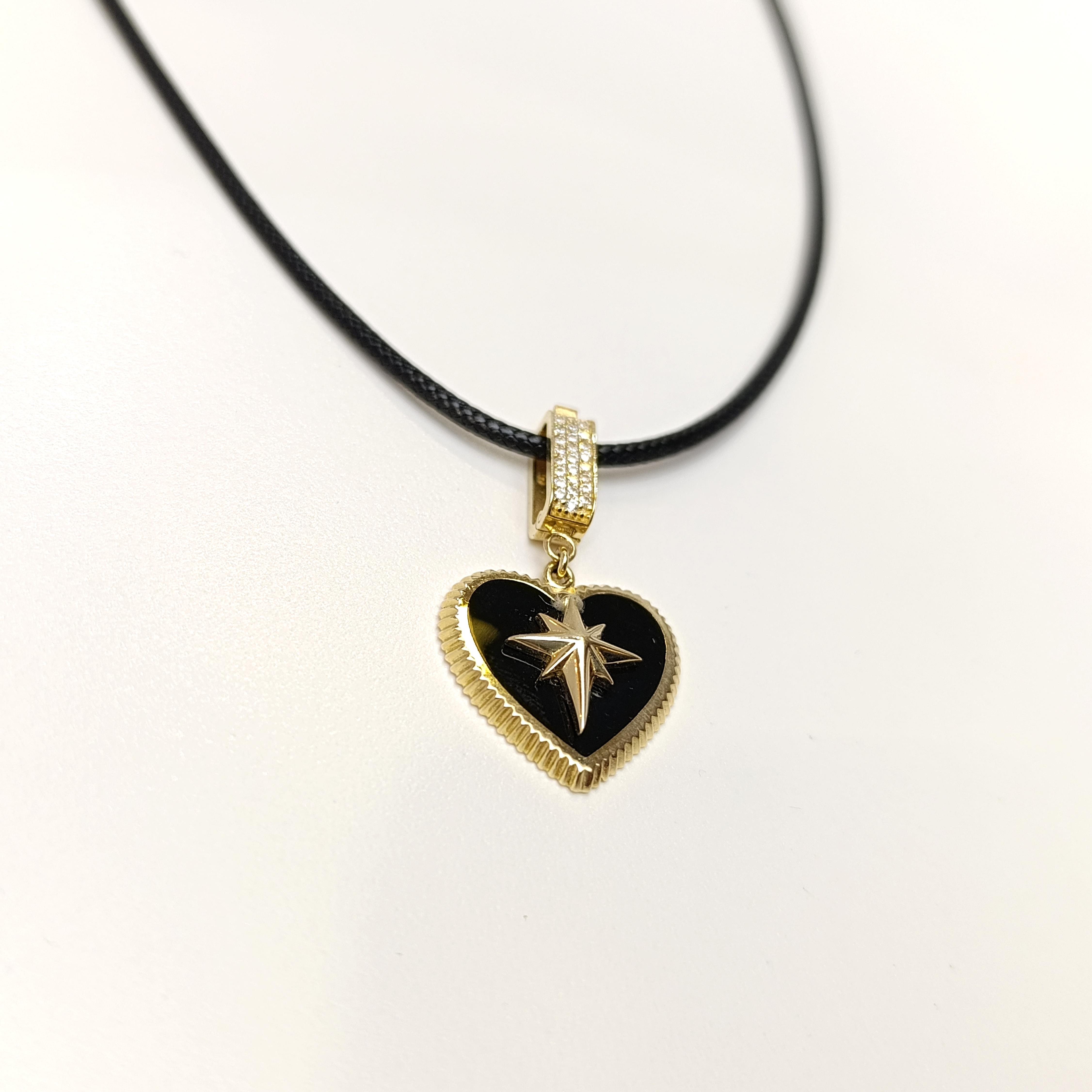 Madalyon Kalpli Kuzey Yıldızı Kolye 14 Ayar Altın HD VİDEOLU