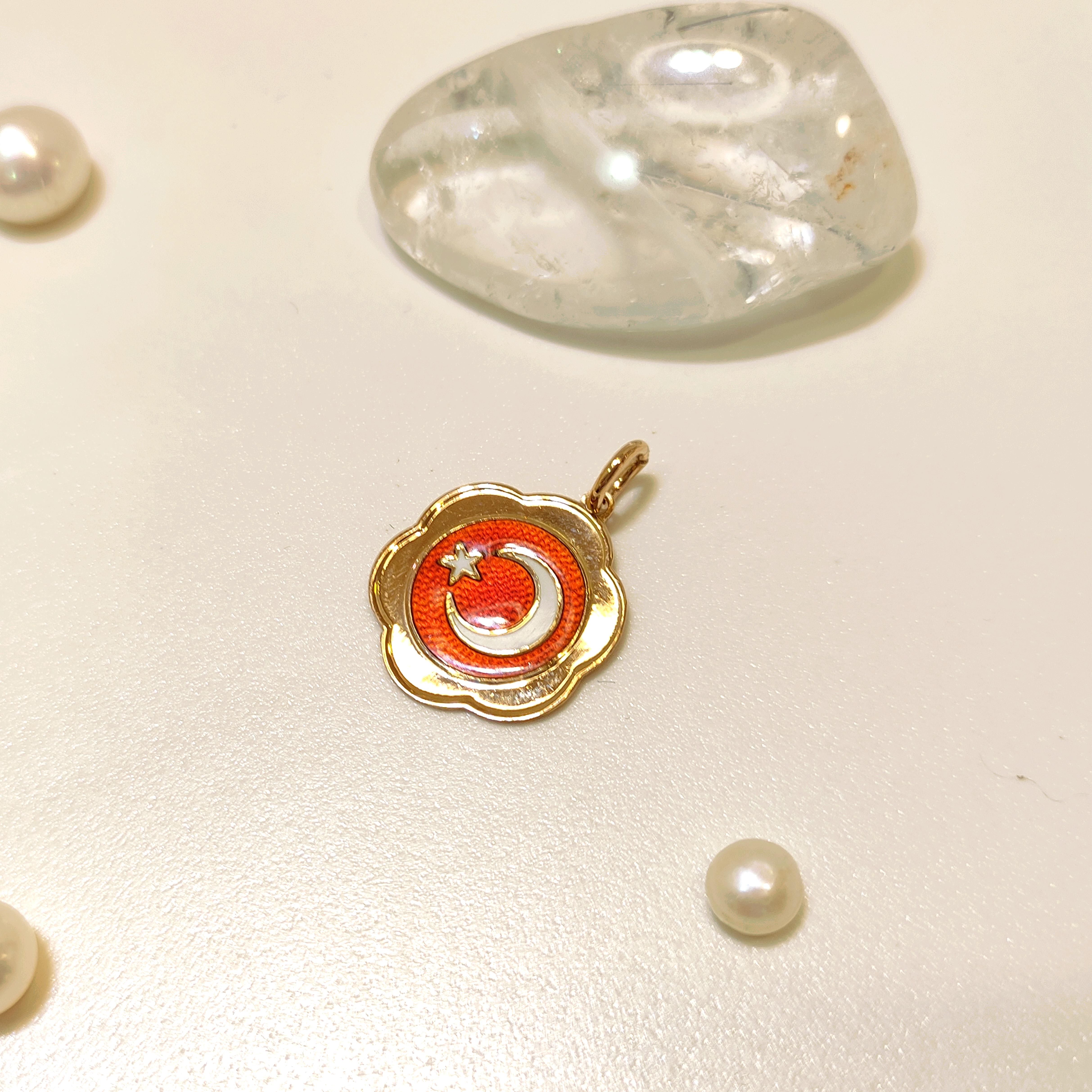 Mineli Ayyıldız Kolye Ucu 14 Ayar Altın  HD VİDEOLU